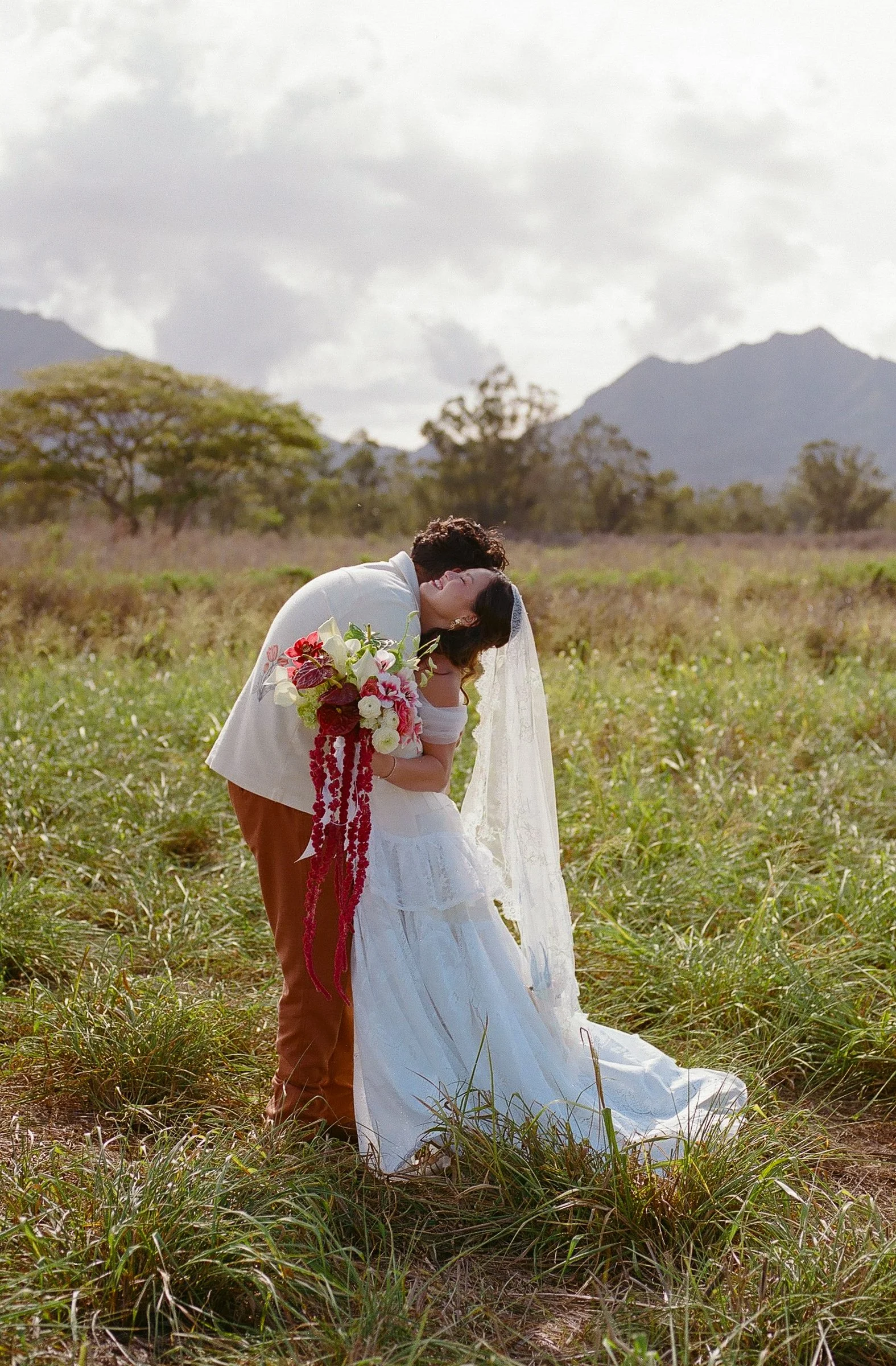 hawaii-film-wedding-photographer-oahu-51.jpg