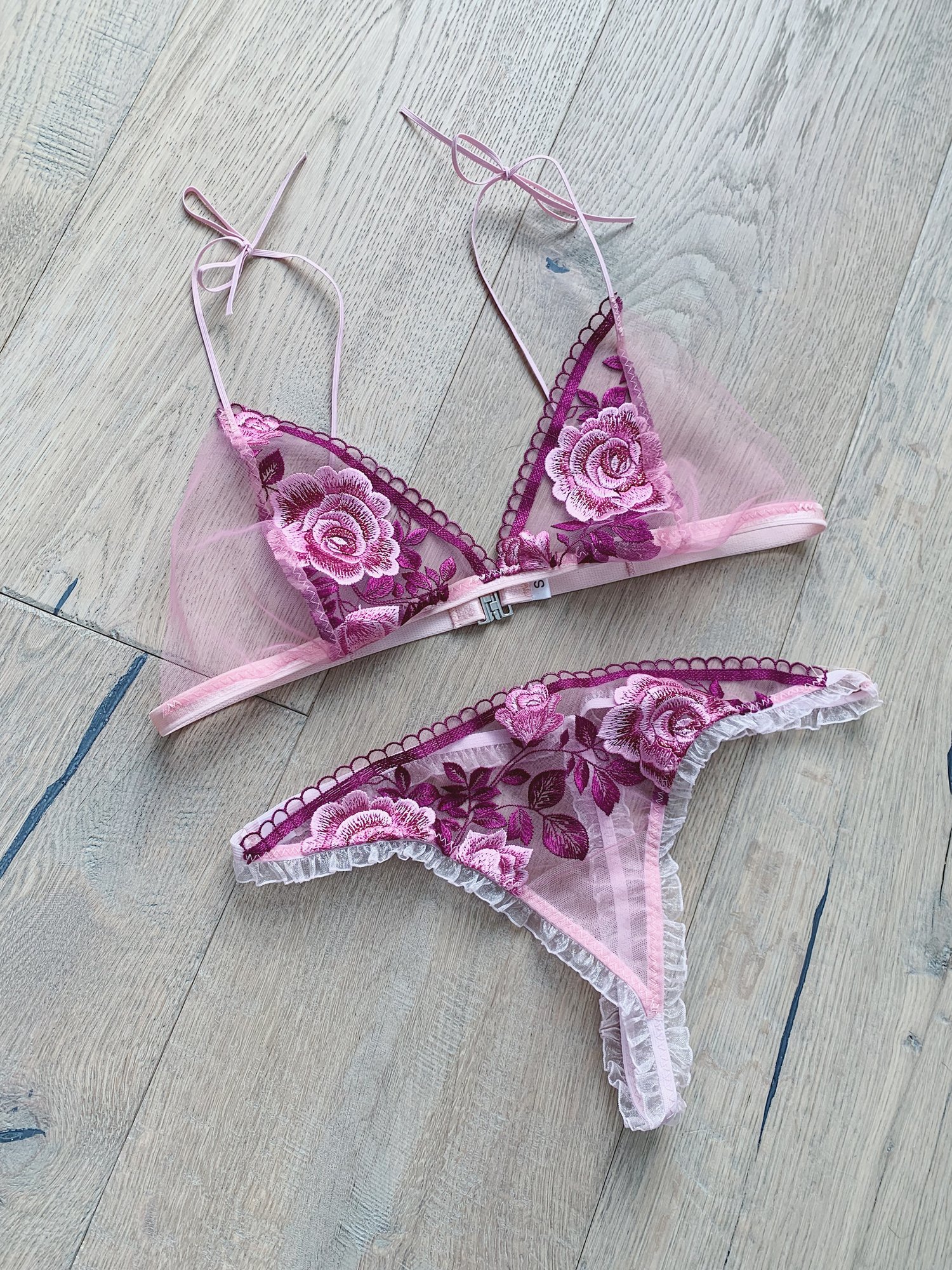 Discover Handcrafted Canadian Lingerie - Your Alternative to Mary