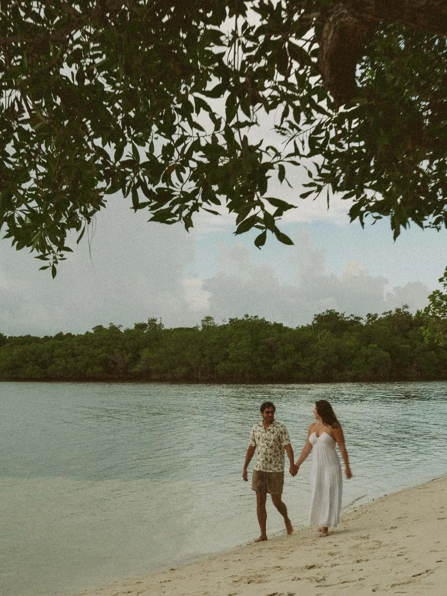 Tristan &amp; Tara engagement🌿💍 do you have a favorite?! 

#beachengagement #engagement #engagementsession #miamiphotographer #marathonkey #marathonflorida
