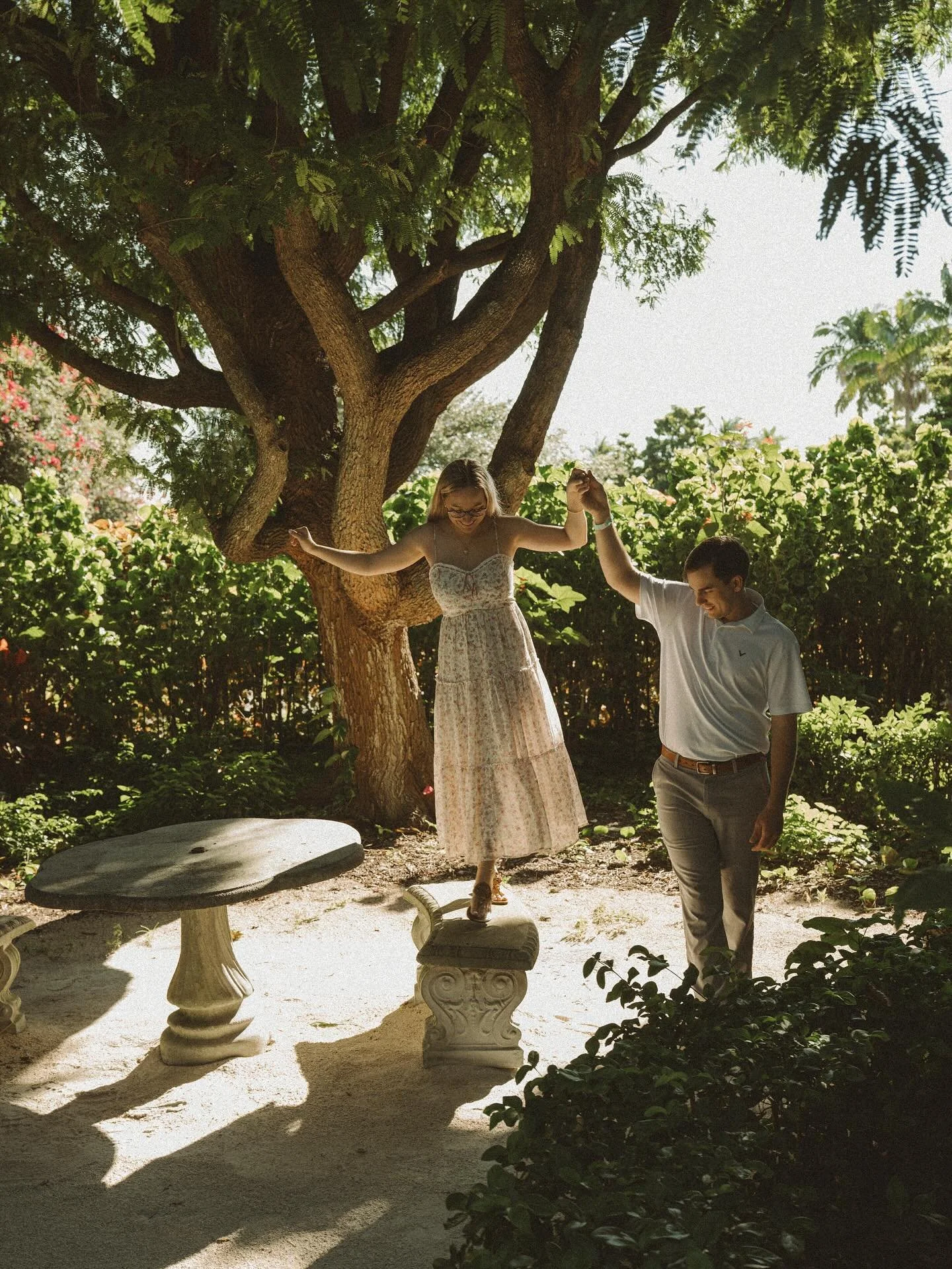 siearra + patrick 💍🌿🌿💐 do you have a favorite?!
#engagementsession #engagement #couplesphotographer #weddingphotographer #engagementphoto #botanicalgarden #mountsbotanicalgarden #westpalmphotographer #southfloridaphotographer