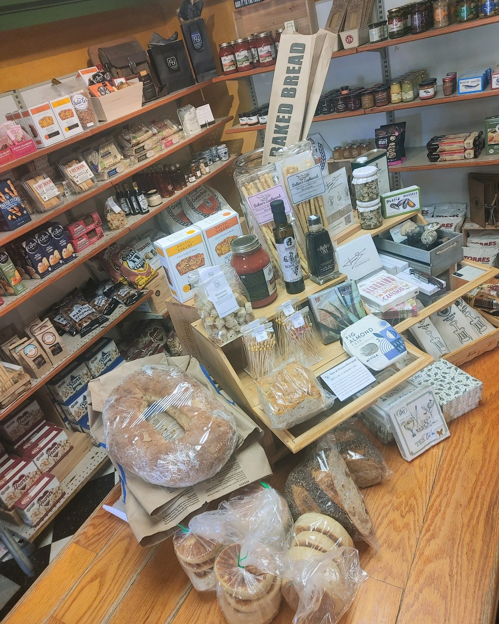 Stock up for the weekend while it's still here! English muffins, bad boy loaves, baguettes, Italian hubcaps, and rosemary foccacia, all our @blueoven staples are here, just ready to be snatched up. Chef Serenity made a classic Chicken Noodle soup thi