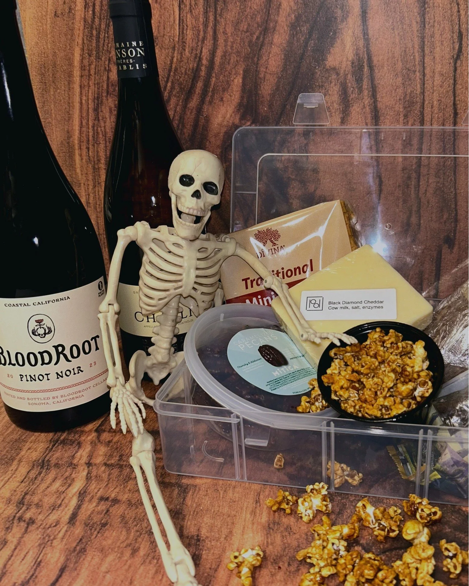 Char-spooky-boards and char-boo!-terie boxes are available for the Halloween season! We are taking a limited number of pre-orders for these boards and boxes. You can pre-order now for trick-or-treat evening. The char-spooky-boards are perfect if you'
