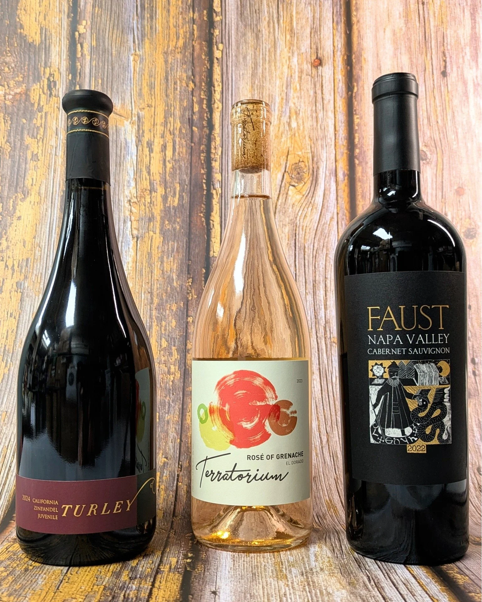 Fire up the grill (and maybe an umbrella 🌦️), the long weekend is here! We curated three exceptional wines to elevate your Memorial Day backyard barbecue.

Here are a few great bottles for the summer table:
🍷 Terratorium Ros&eacute; of Grenache
The
