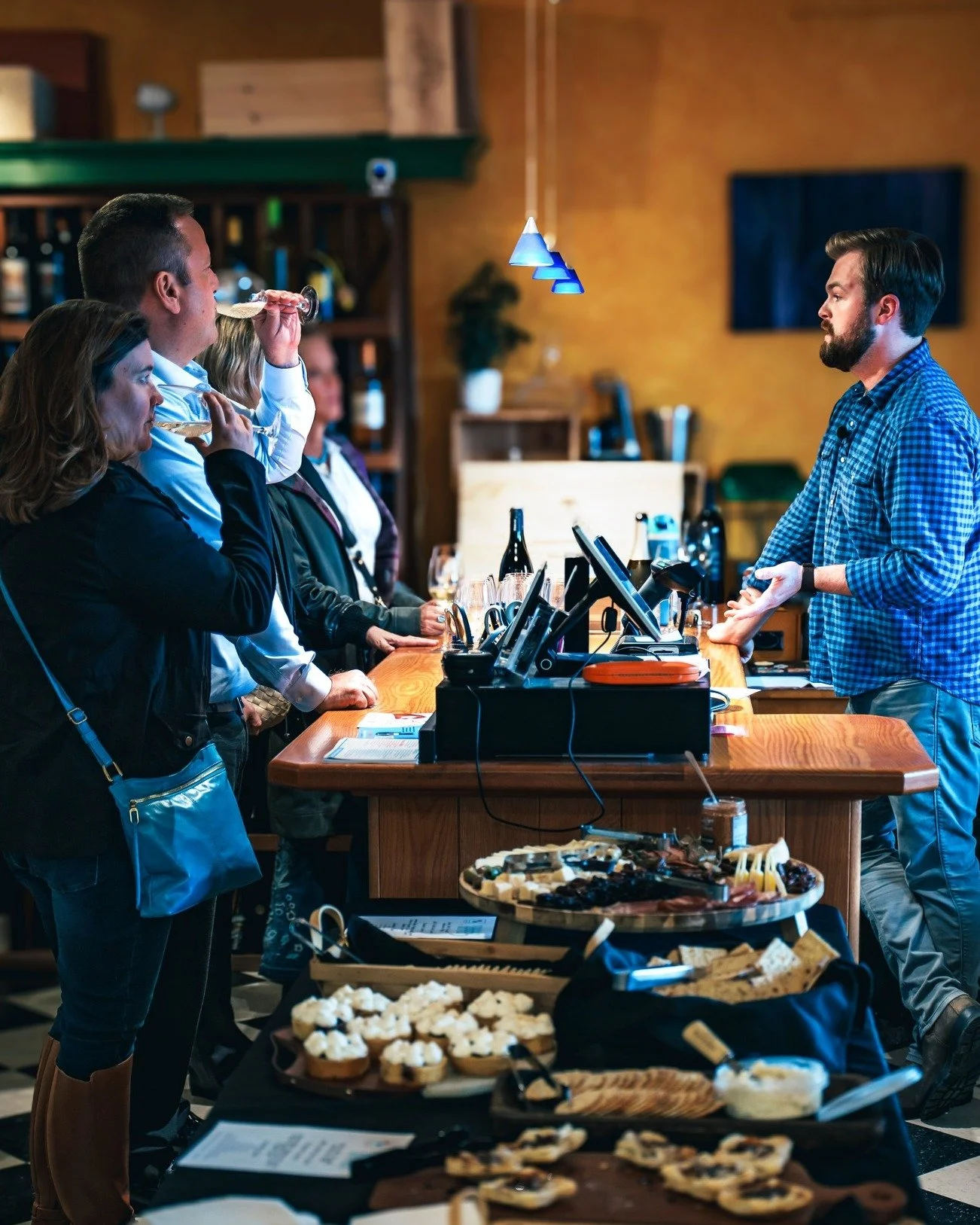 No tricks, only treats! Join us next Friday, November 6th, as Spencer hosts our last Friday Night Flights + Bites of the year. Showcasing @skurnikwines' splendid Italian portfolio, he will be pouring a selection of fantastic Piedmont wines, highlight