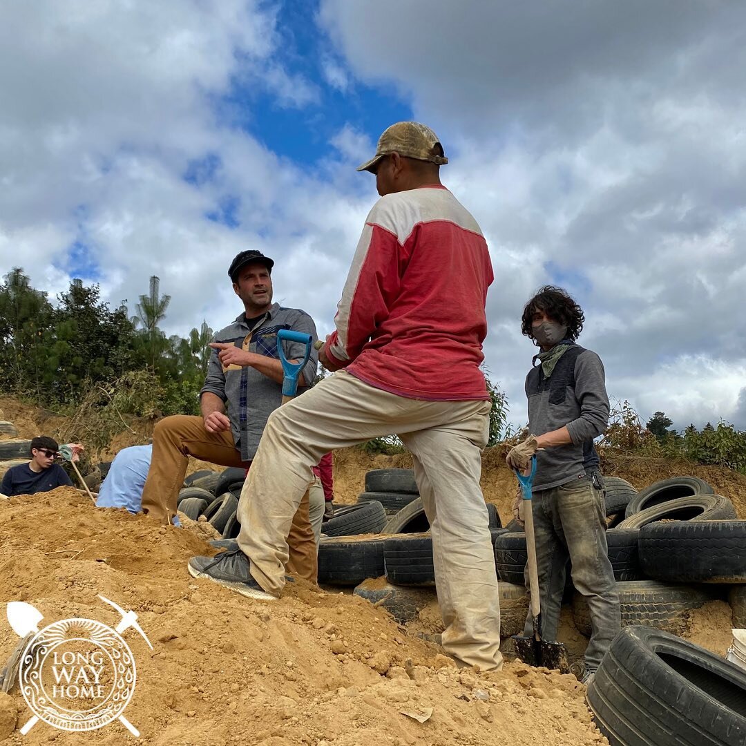 Let's go for the Green Building Academy 💥On the pictures, our great teacher Rohan, the students and the Long way home staff. 🛠🌿
@regenerativesystems @carpegapyear 

#greenbuilding #gba #sustainable #ecoconstruction #ecoresponsable #ecoconscious #g