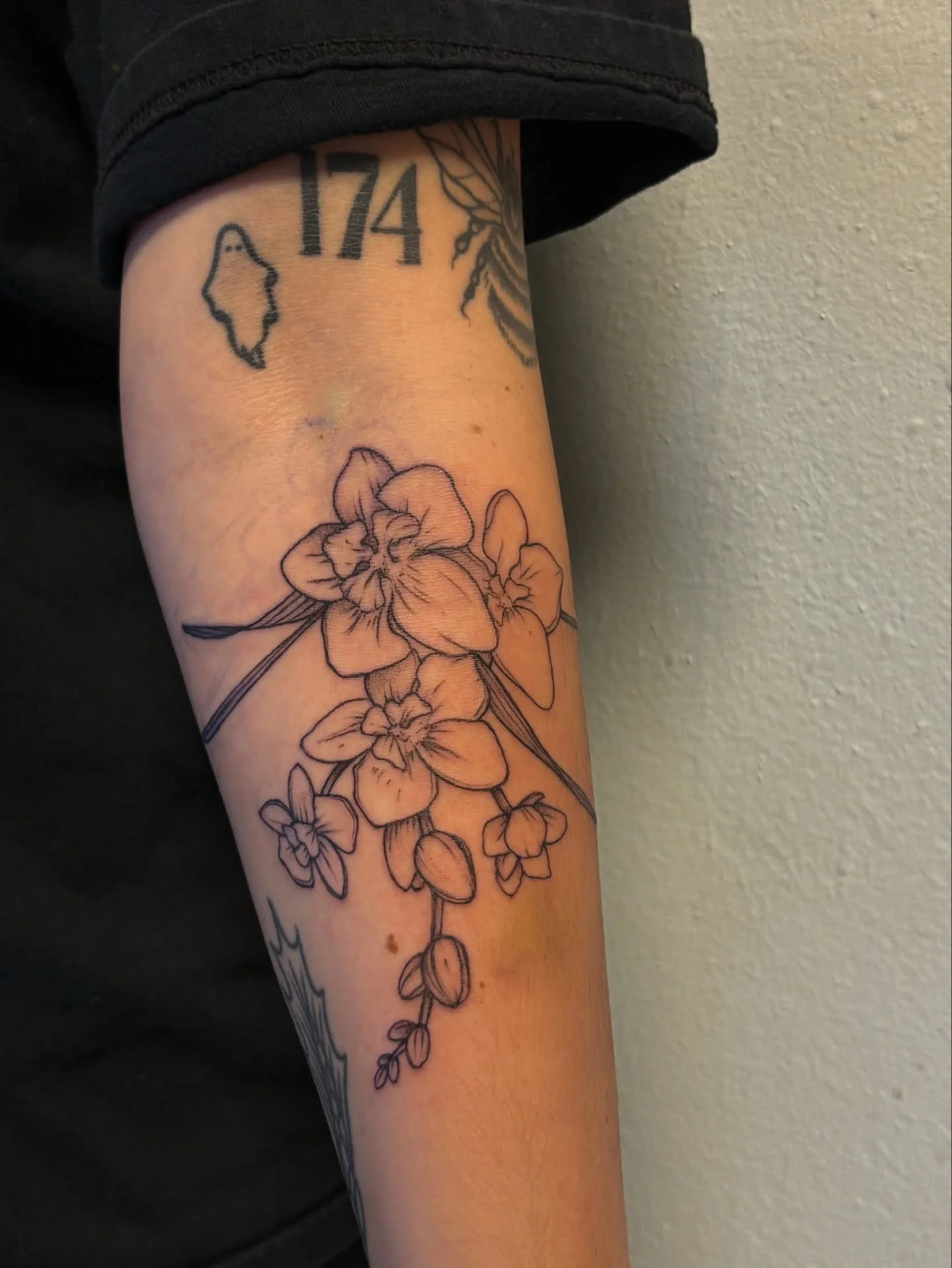 orchid from my lola&rsquo;s for anna 🌷it was so great meeting &amp; having you in (: thanks for picking this flash piece up!