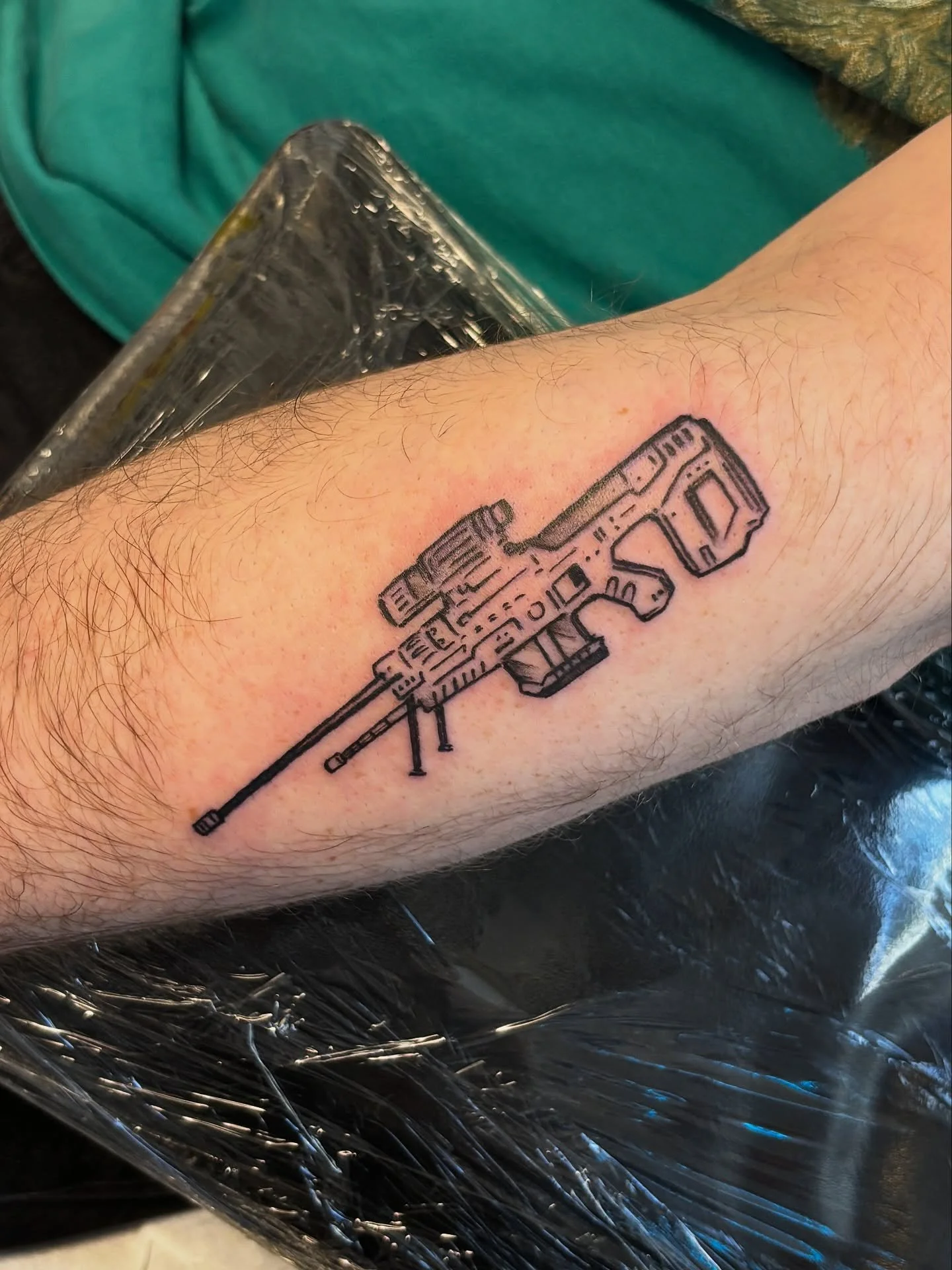 Last year while I was at the Halo World Championship I drew some of my favorite weapons from the game. Luke saw them at the convention, liked this sniper and today he got it tattooed! So fun to finally get to do a piece from one of my all-time favori