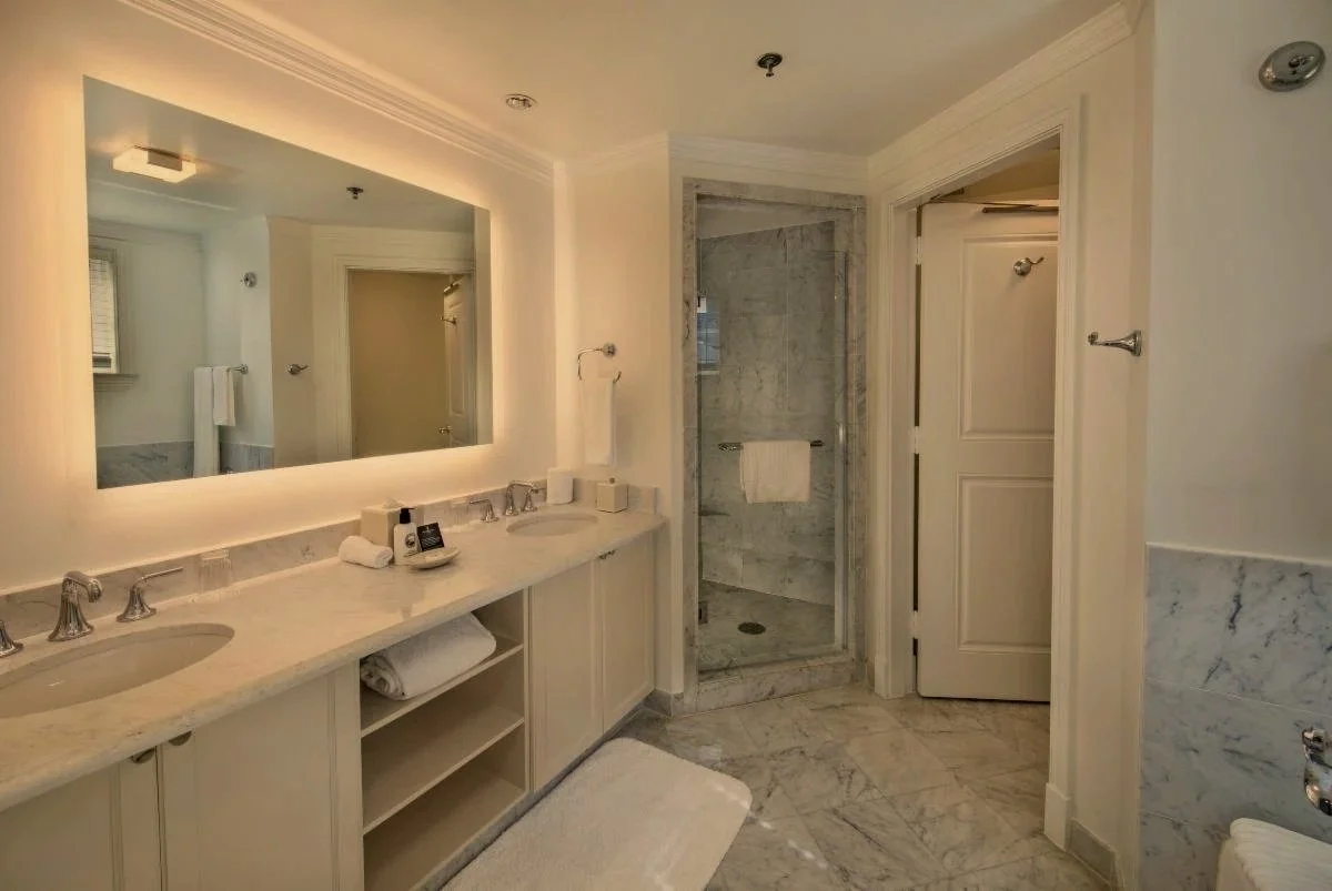 Luxury Master Bathroom Suites