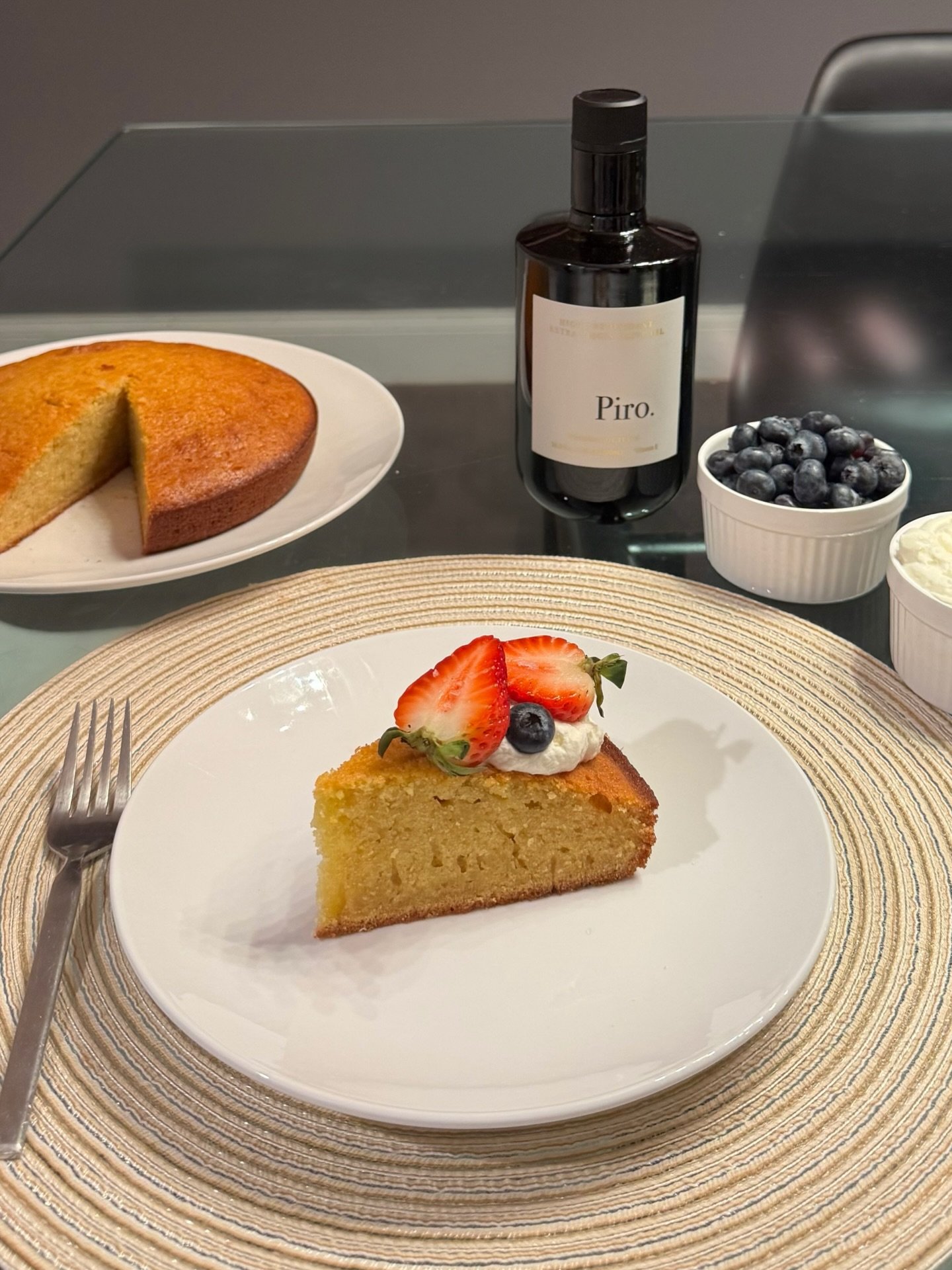 Olive oil cake 🍋✨ made with @oliopiro #oliveoil #cake #dessert #OlioPiroPartner