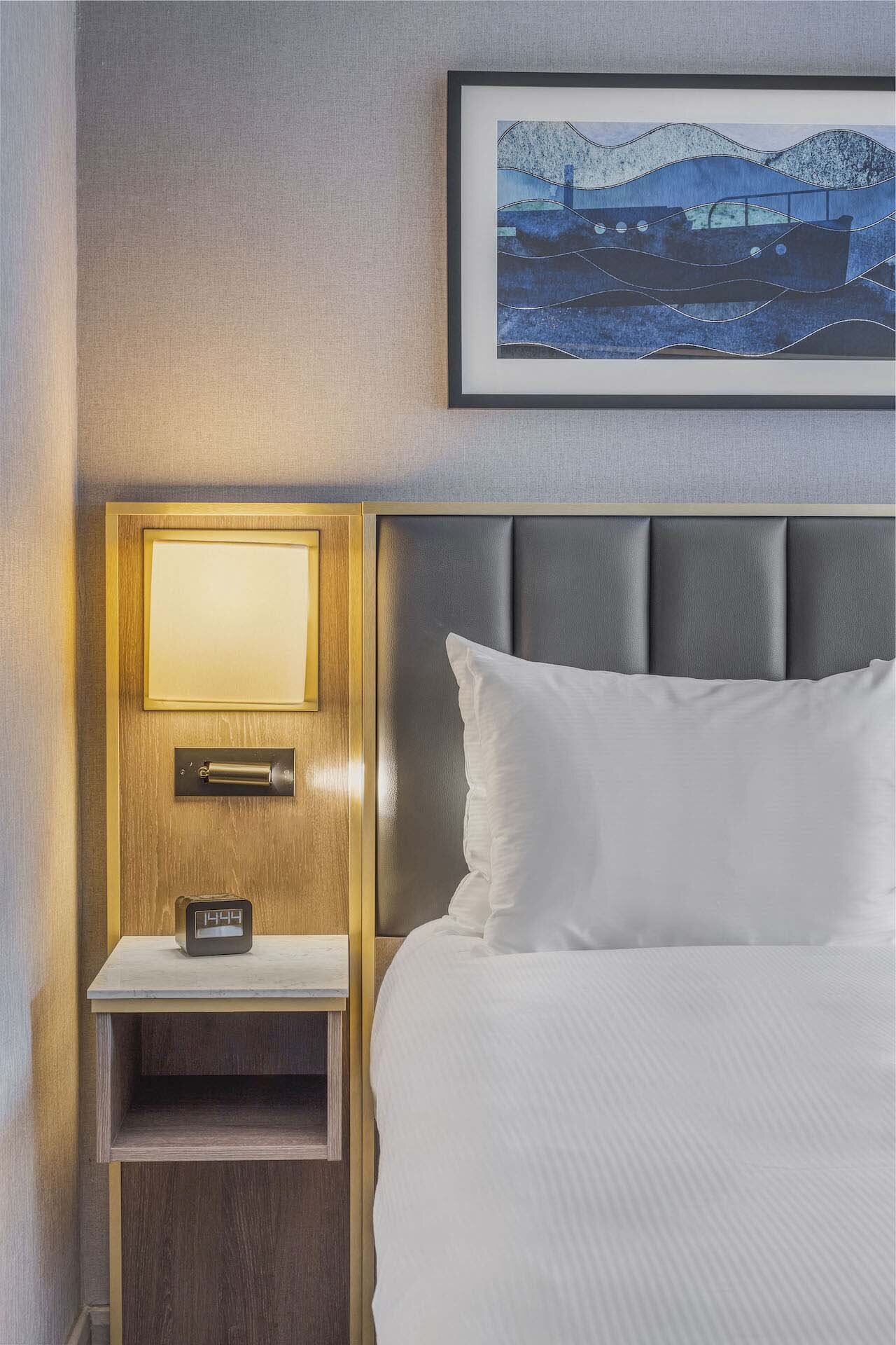 Hilton_KingsCross_TwinDeluxe_[5.jpg