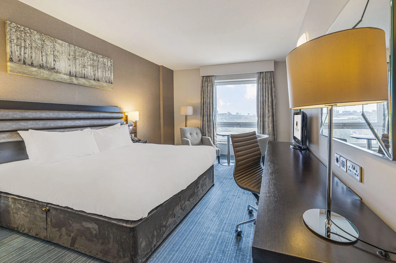 Hilton_Chelsea_Queen_Deluxe_£££_[1.jpg