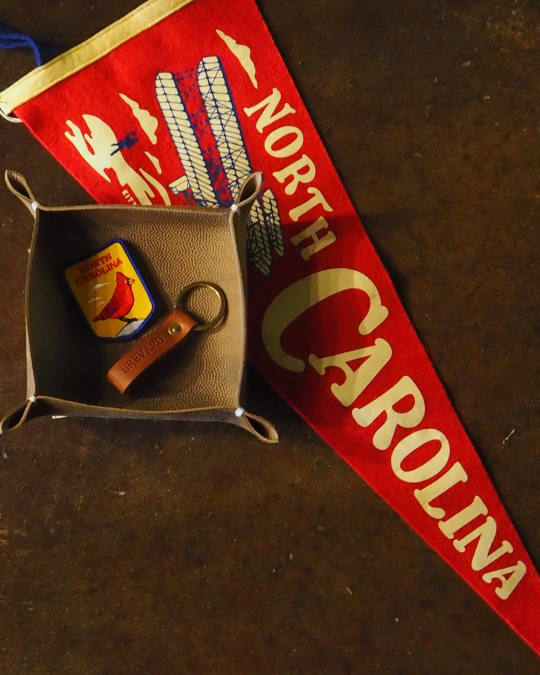 Newfound Leather Tray and Keychain.png