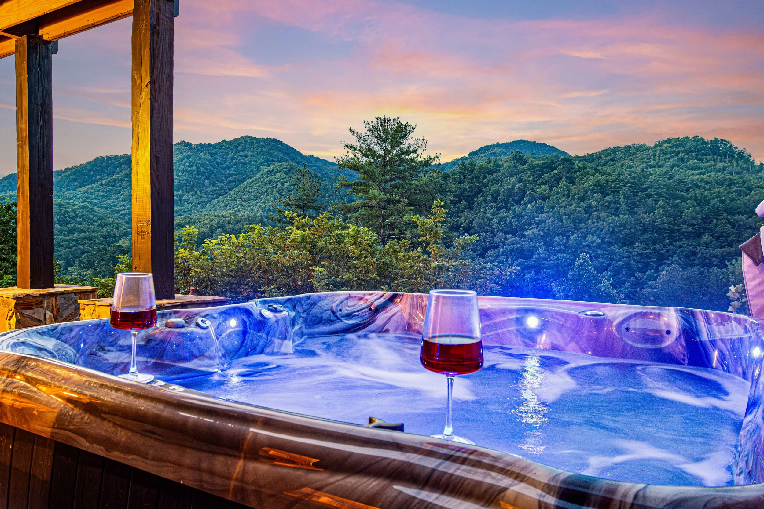 Exterior Hot Tub (1).jpg