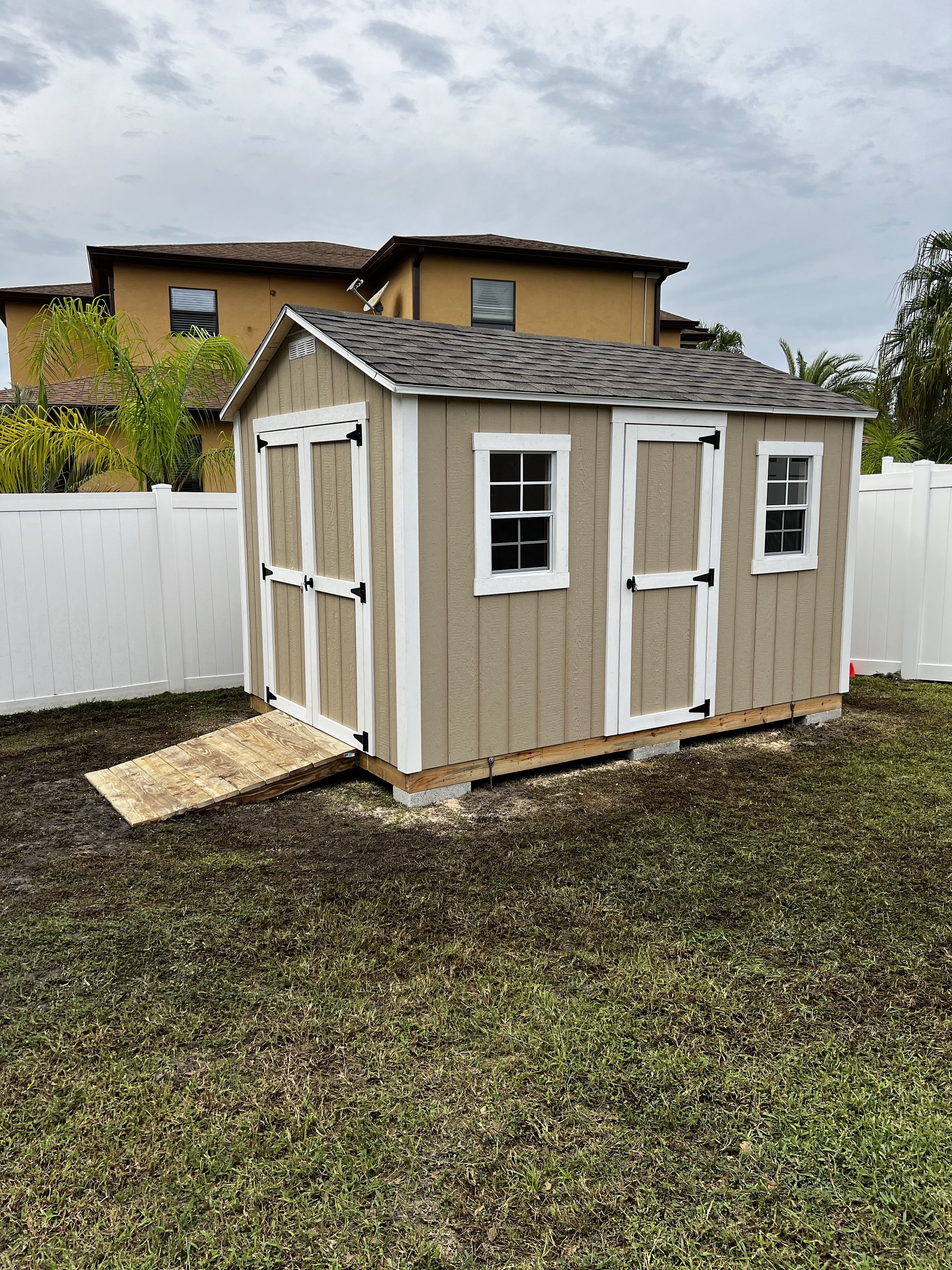 8x10 with extra single door and extra window