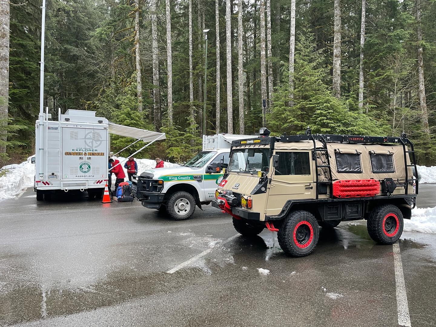 Great day for training 😎

Never stop training, or learning..
 

&ldquo;Built to serve, that others may live.&rdquo;

___________________________

#searchandrescue #swissarmy #pinzgauer #4x4 #custom #offroad #overland #adventure #truck #builtnotbough