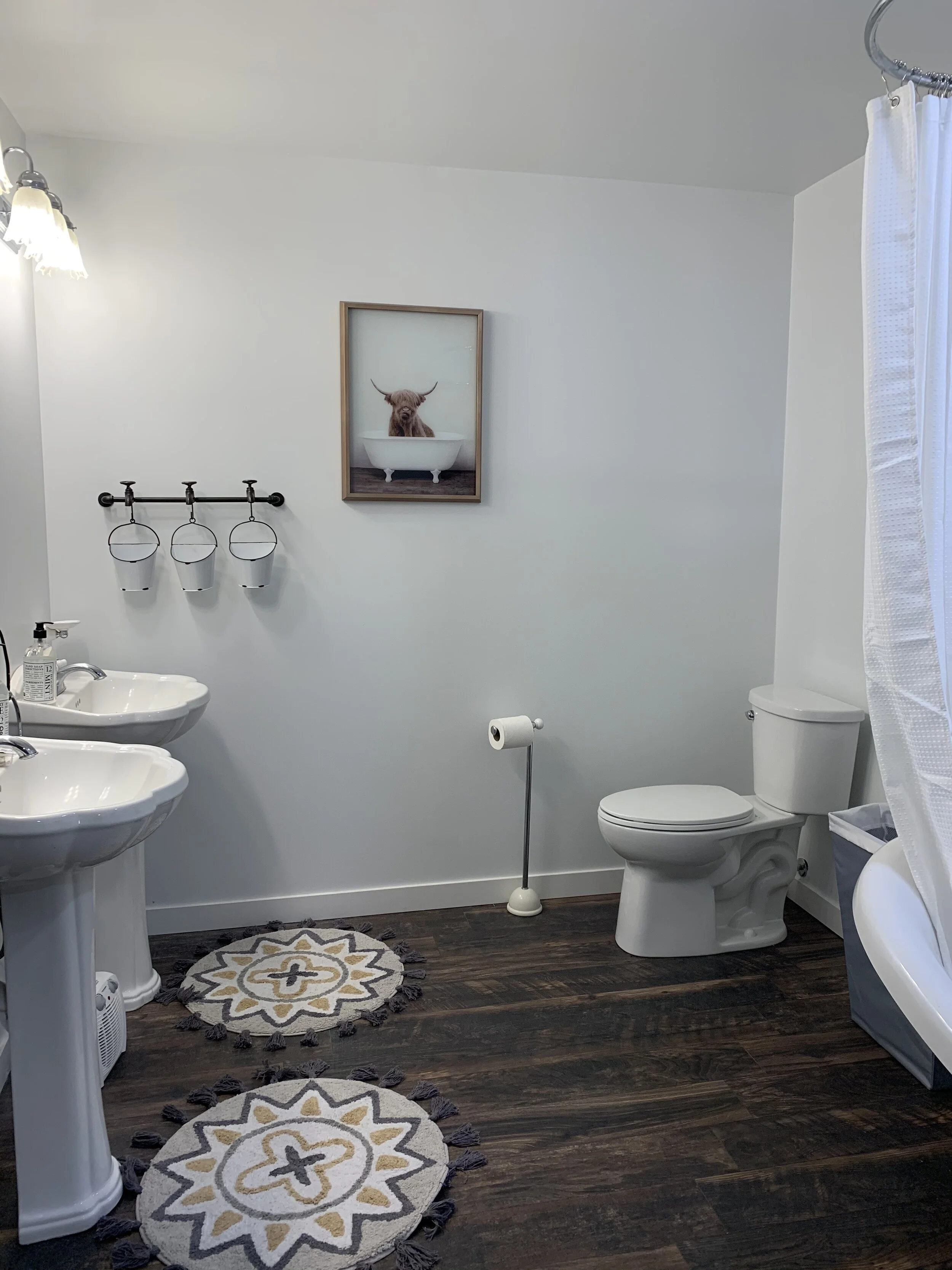 Guest House bathroom