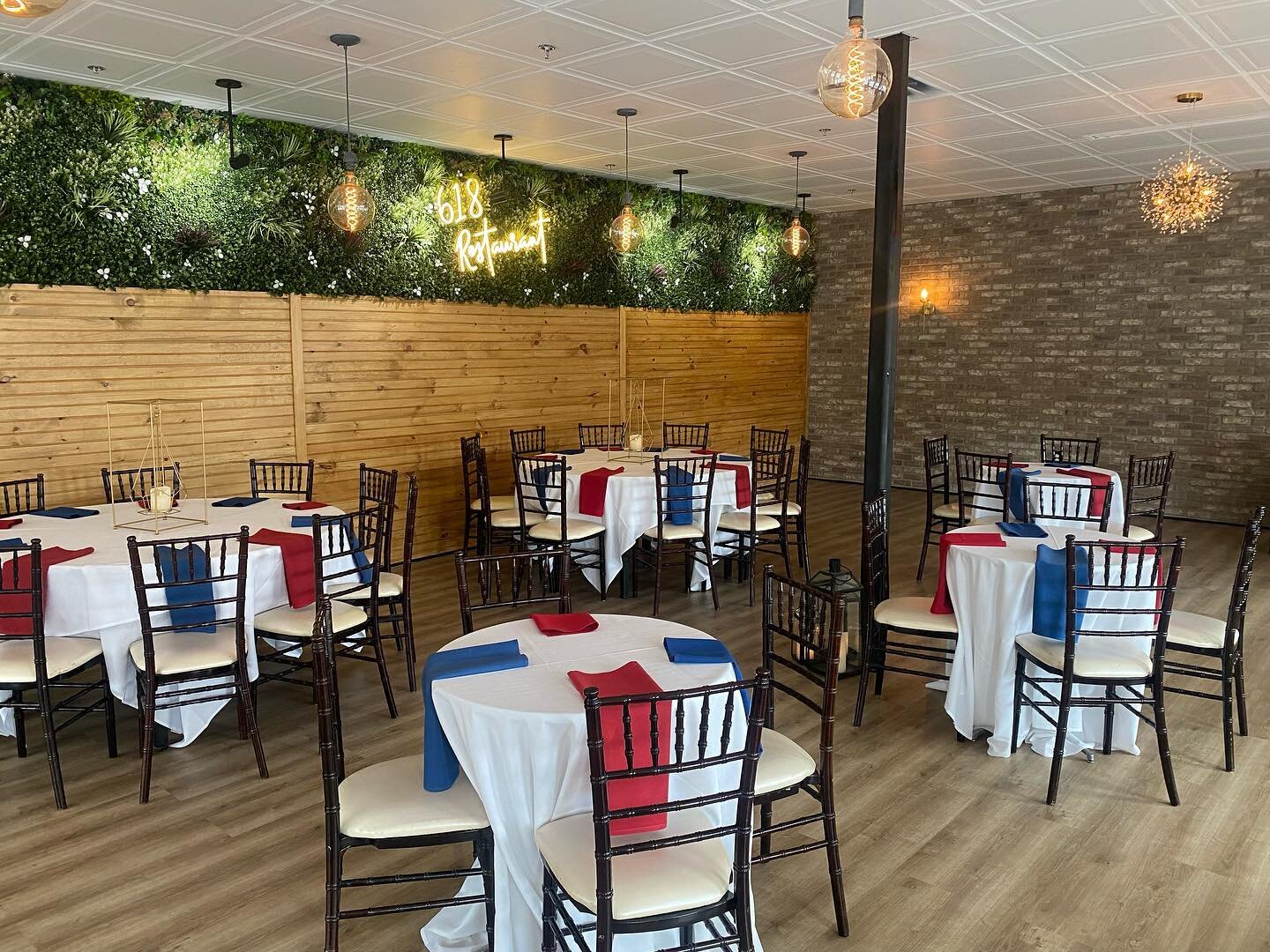 Say 👋🏻 to THE OAK ROOM

The Oak Room is a perfectly cozy and private space complete with starburst lighting, greenery, wood &amp; brick.  It's a even includes a rich, dramatic backdrop for any event.  Want to rent our flower wall or wedding arbor? 