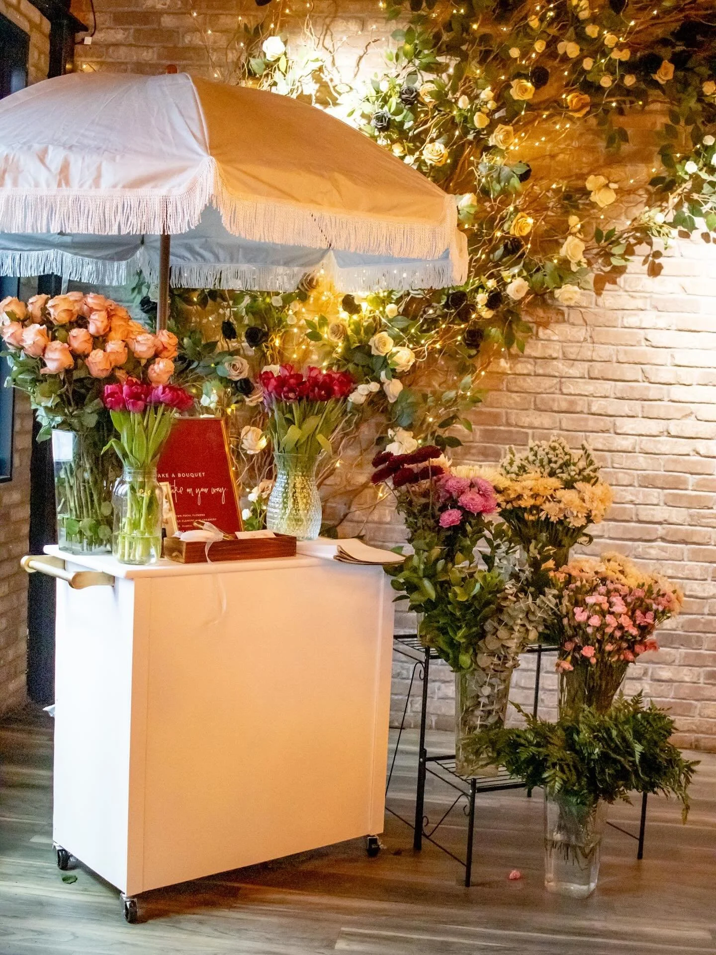 ✨ Love is blooming at 618 ✨Celebrate life&rsquo;s most beautiful moments with us. 618, where every detail blossoms into something unforgettable. 🌸Contact us today to begin planning your celebration of love. 💕