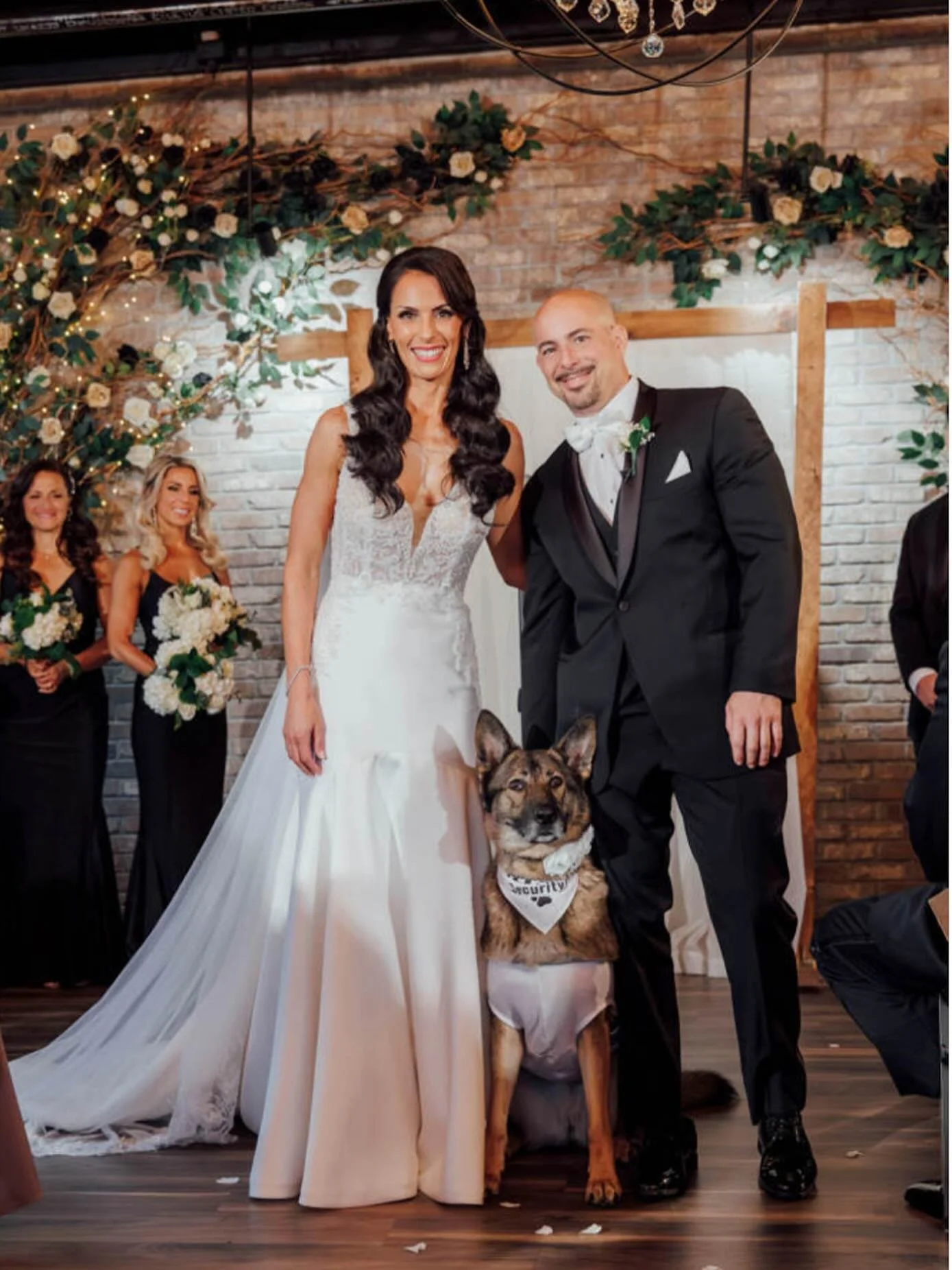 Every love story deserves a four-legged best friend 🐶✨Celebrating love and a whole lot of puppy kisses🐾Talk about a pawsitively perfect celebration!