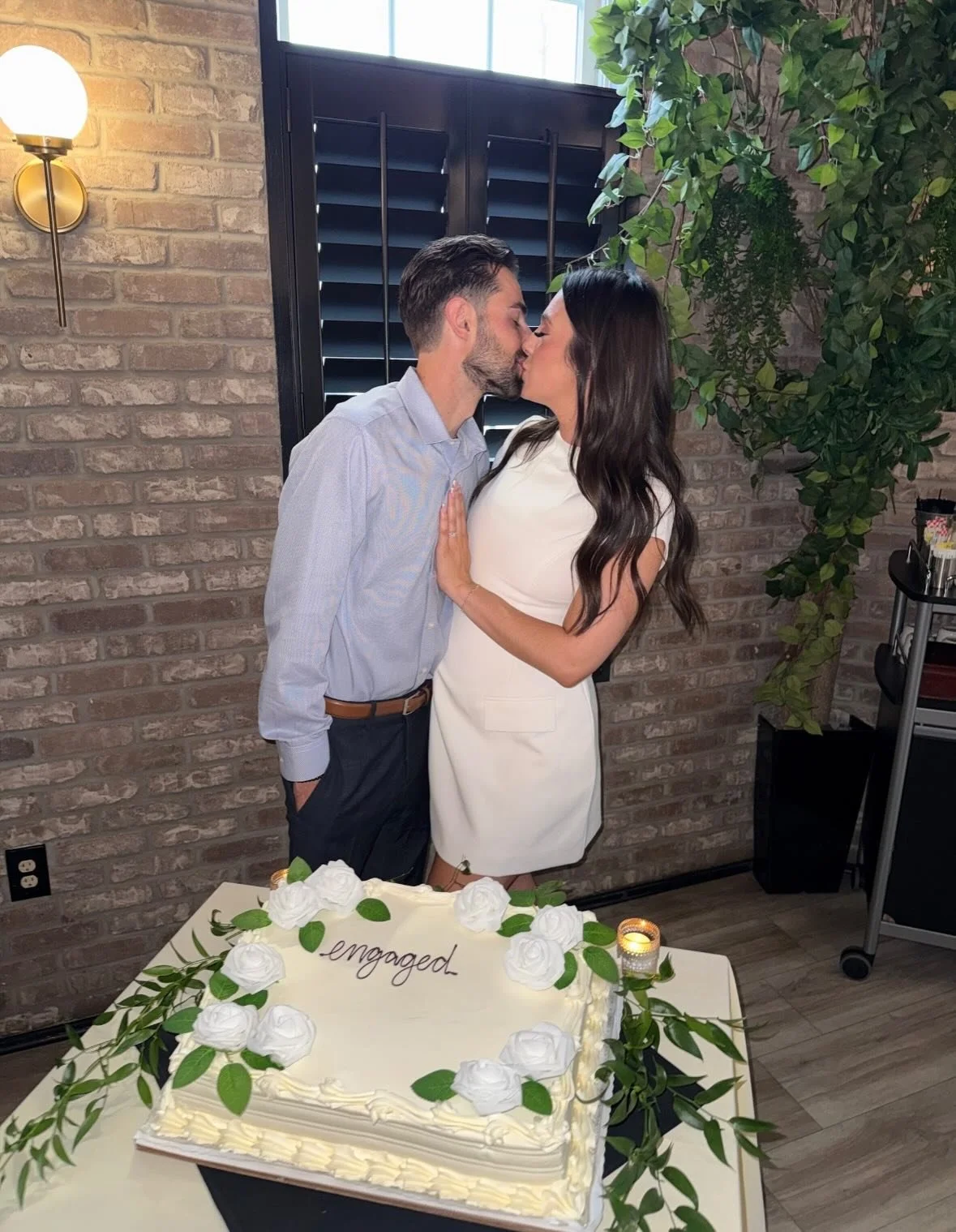 Engaged and glowing 🌟Congratulations to this beautiful couple💕Honored to share the love.