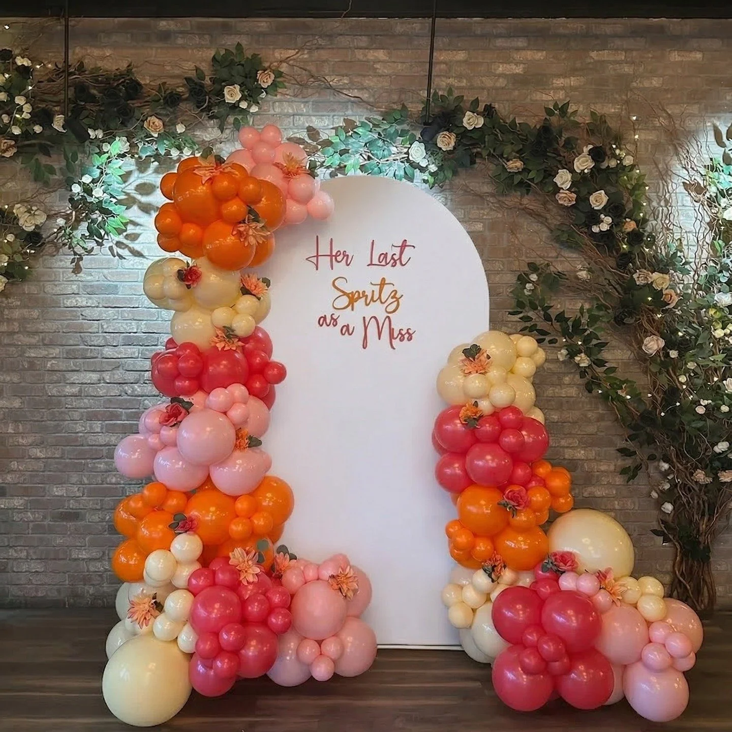 A little bubbly, a lot of love, and one beautiful bride-to-be. 🥂💍

Decor/Centerpieces: @theprettylittlecart; Balloon Arch/Backdrop, @dipped.n.twisted, and Dessert/Cake: @gina.lee.desserts
