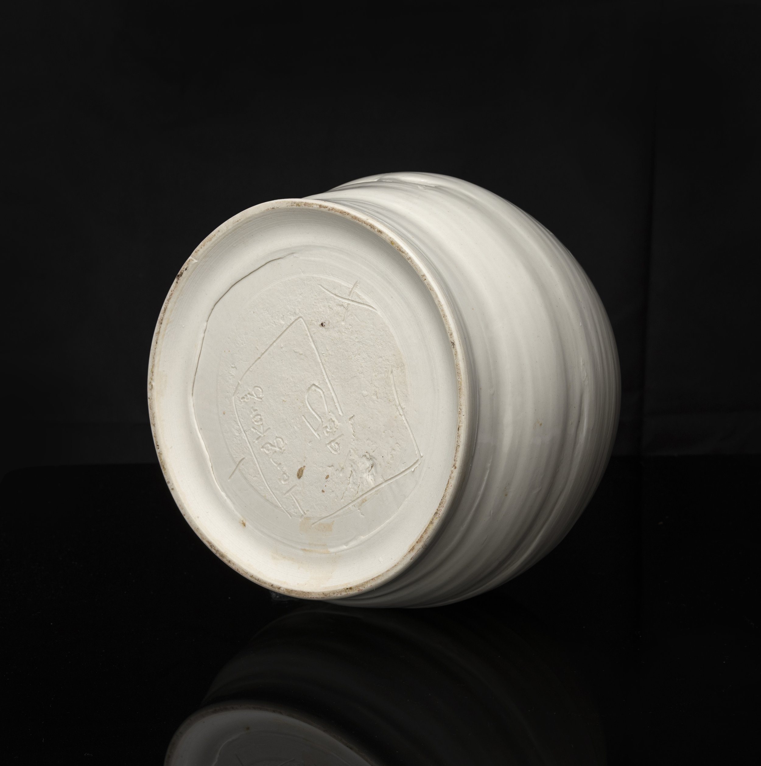 Tsubo jar