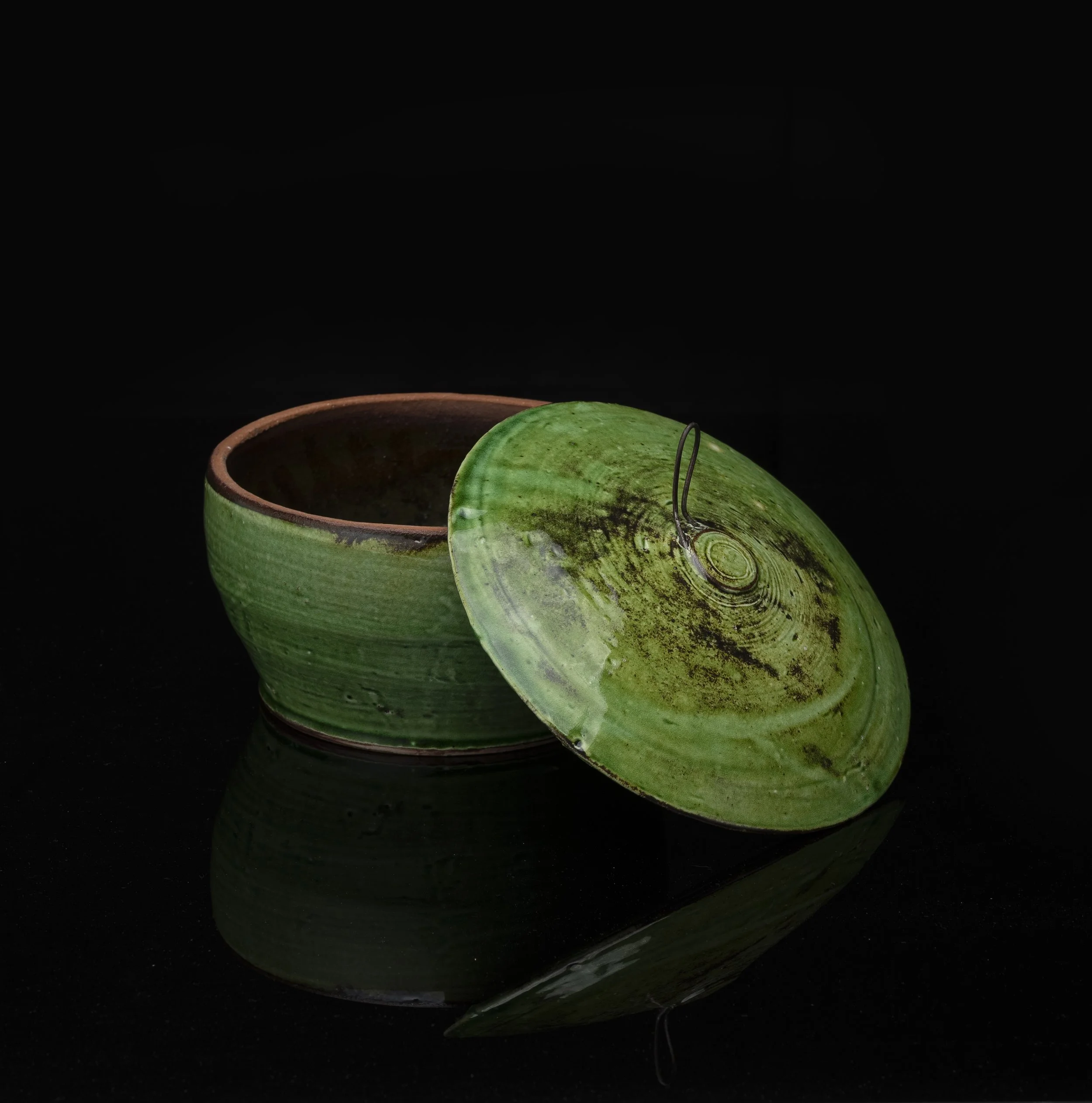 Lidded pot