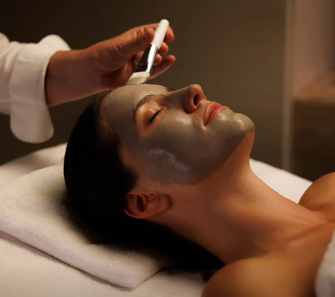 We are looking for a passionate, experienced Beauty Therapist who specialises in Luxury Skincare &amp; Wellness

&pound;35K + 5% Commission on all retail sales 

Working in Harrods, Liberty, Space NK (events), Mayfair Institute in London

Are you pas