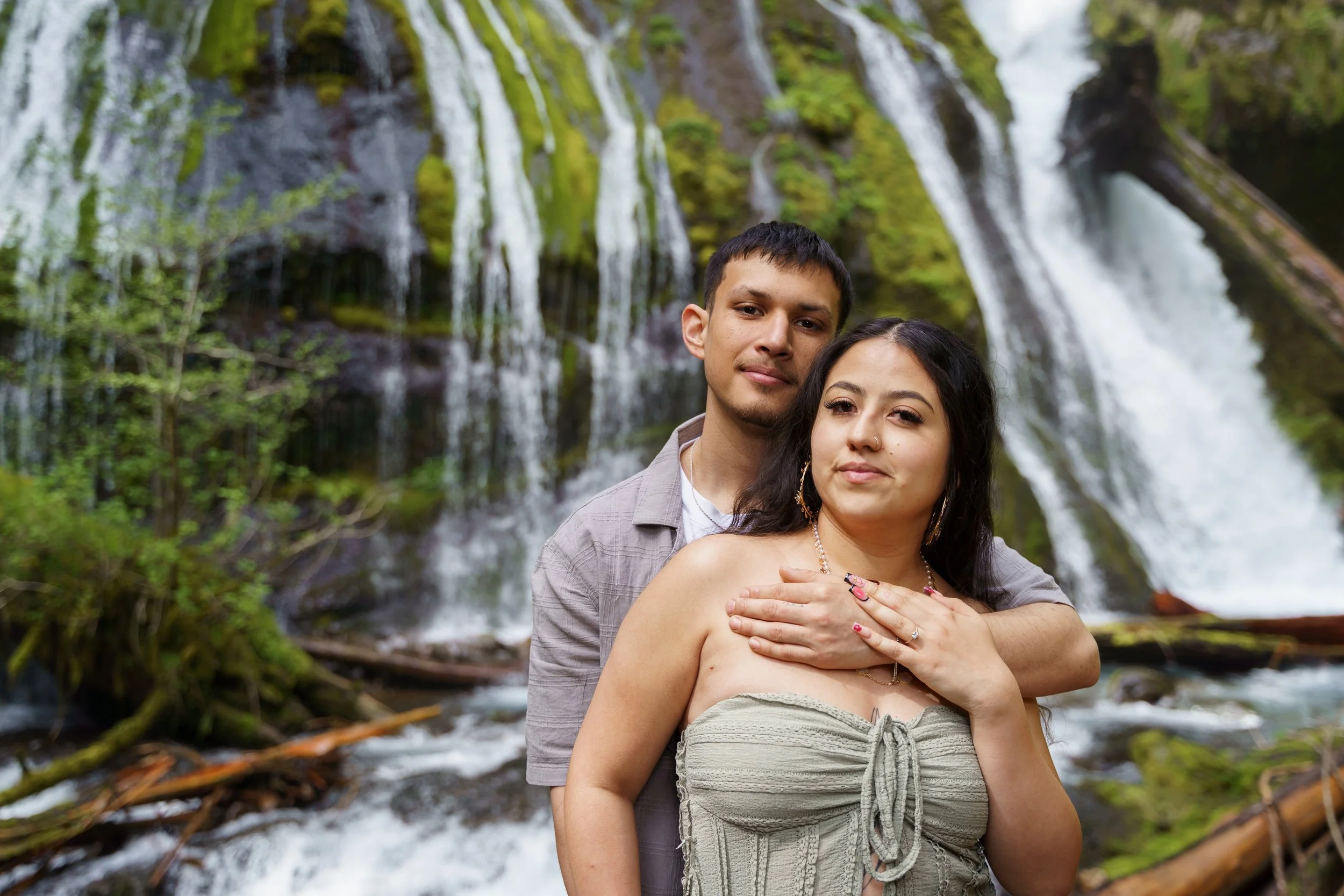 surprise-proposal-photos-panther-creek-falls-washington-state-consciously-captured-photography-046.jpg