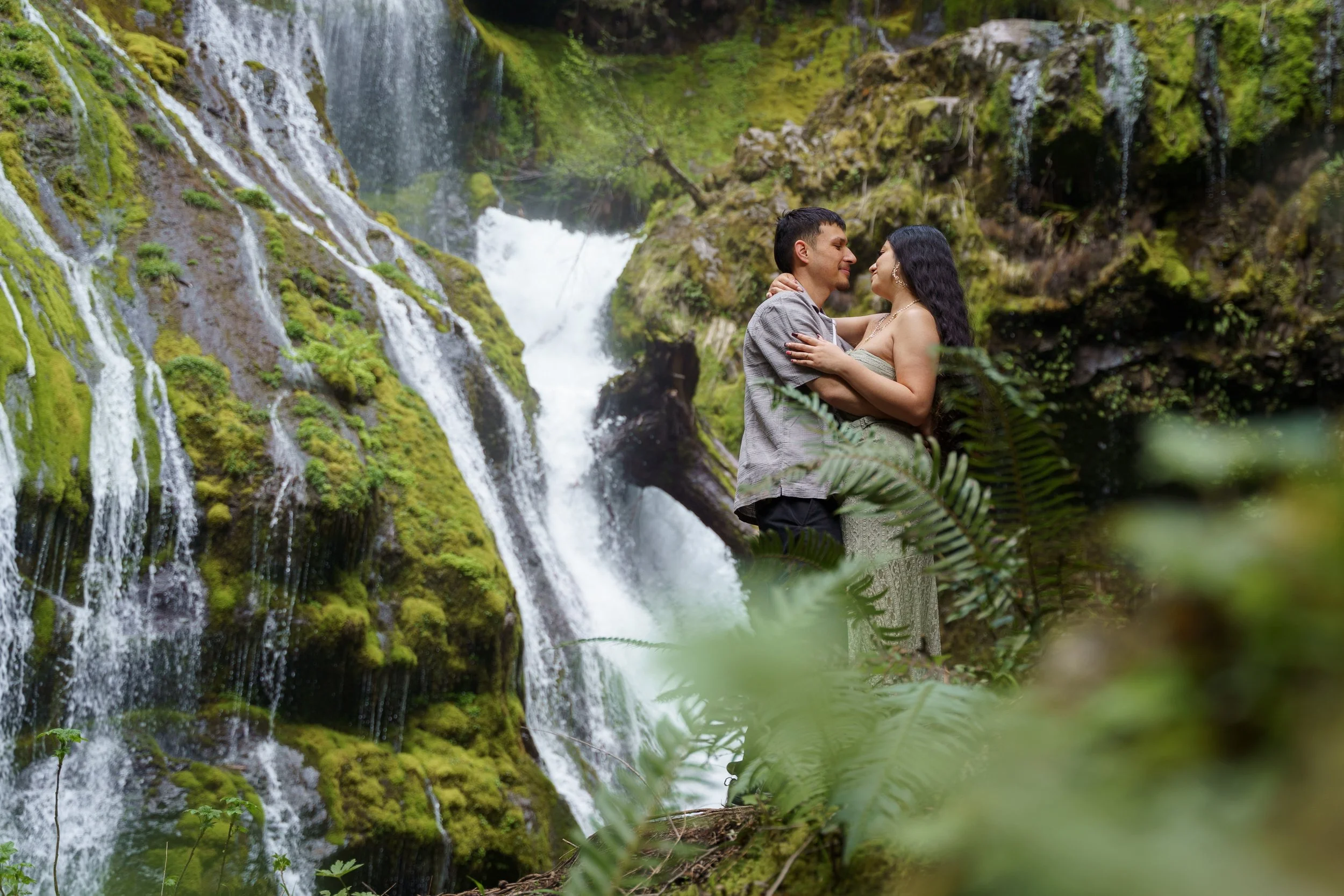 surprise-proposal-photos-panther-creek-falls-washington-state-consciously-captured-photography-039.jpg