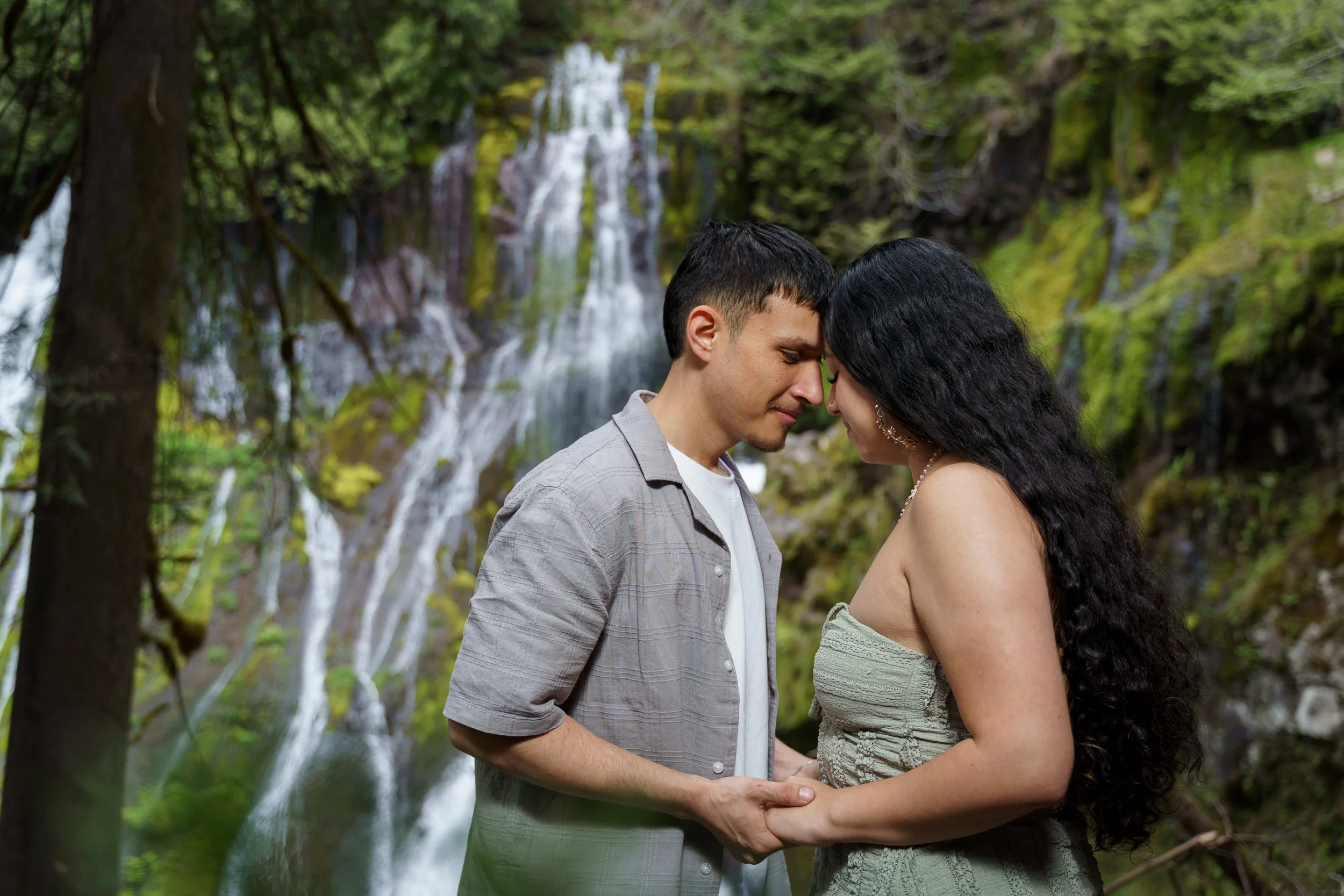 surprise-proposal-photos-panther-creek-falls-washington-state-consciously-captured-photography-056.jpg