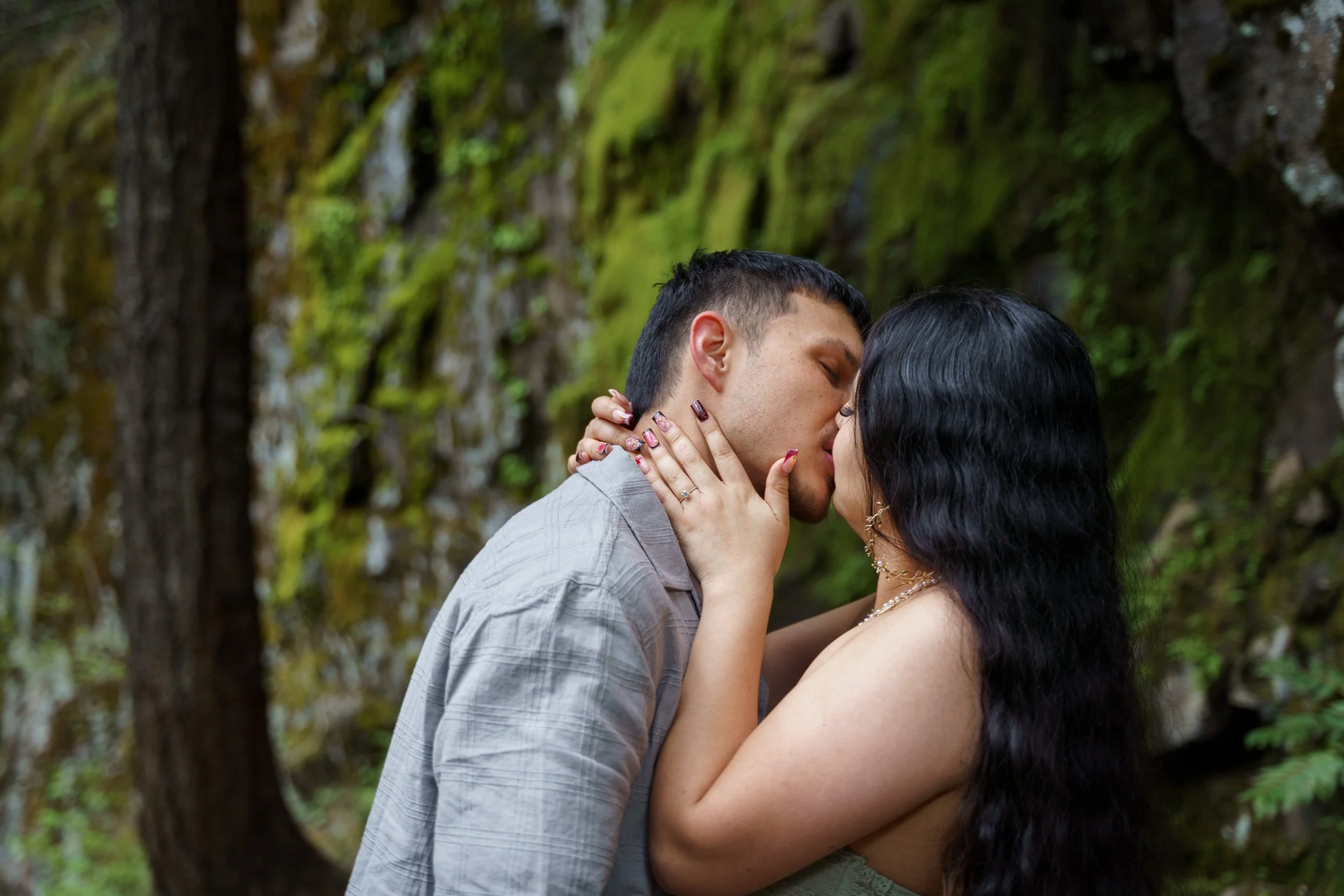 surprise-proposal-photos-panther-creek-falls-washington-state-consciously-captured-photography-062.jpg