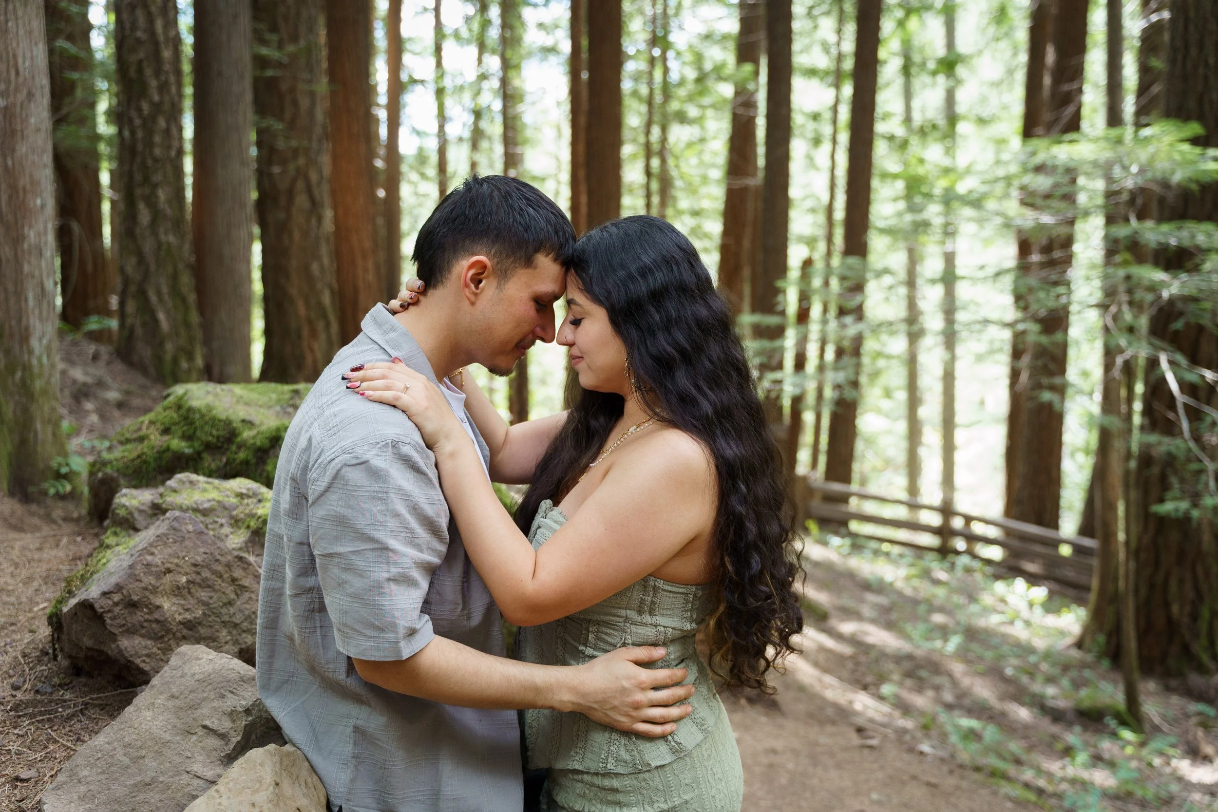 surprise-proposal-photos-panther-creek-falls-washington-state-consciously-captured-photography-025.jpg