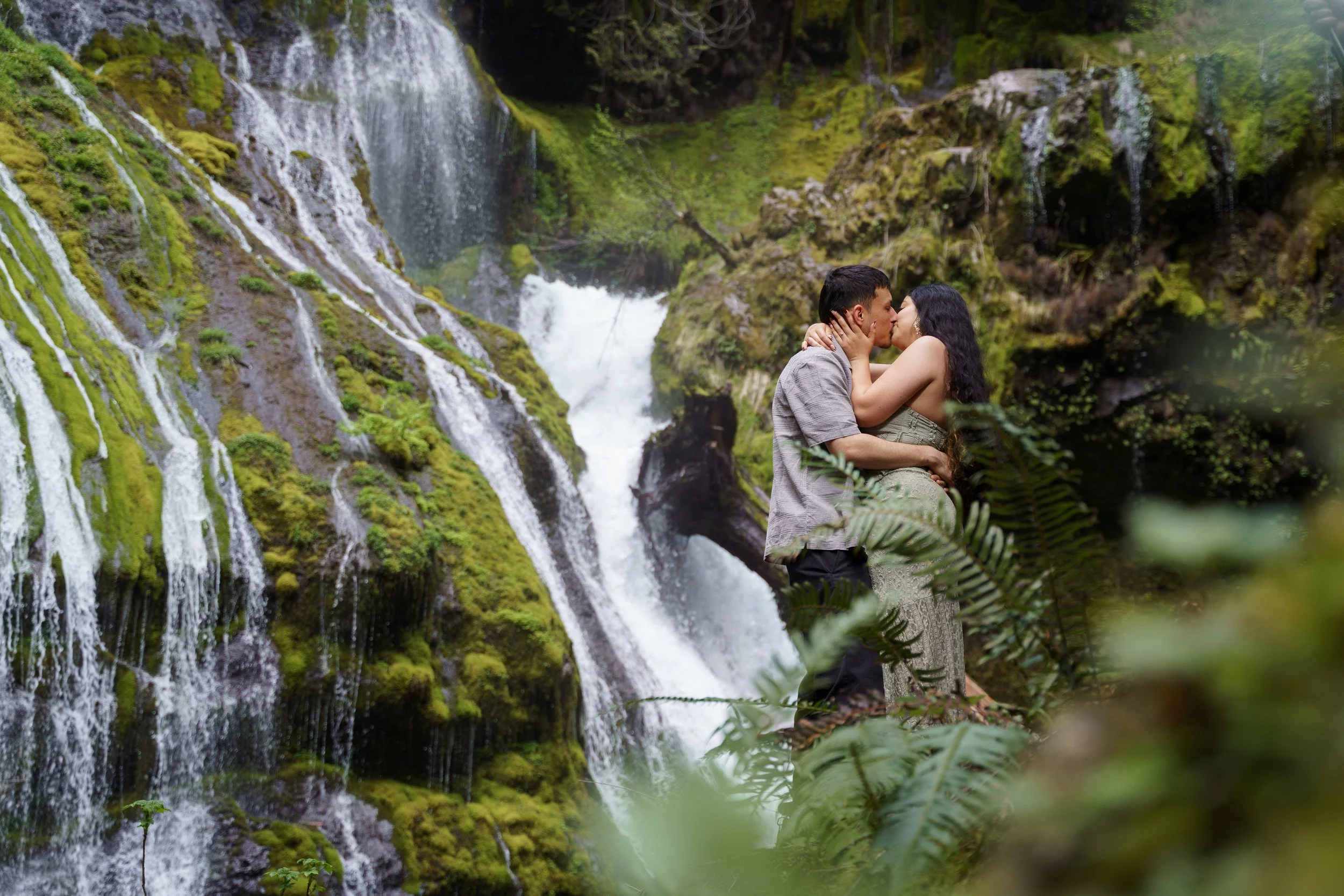 surprise-proposal-photos-panther-creek-falls-washington-state-consciously-captured-photography-041.jpg