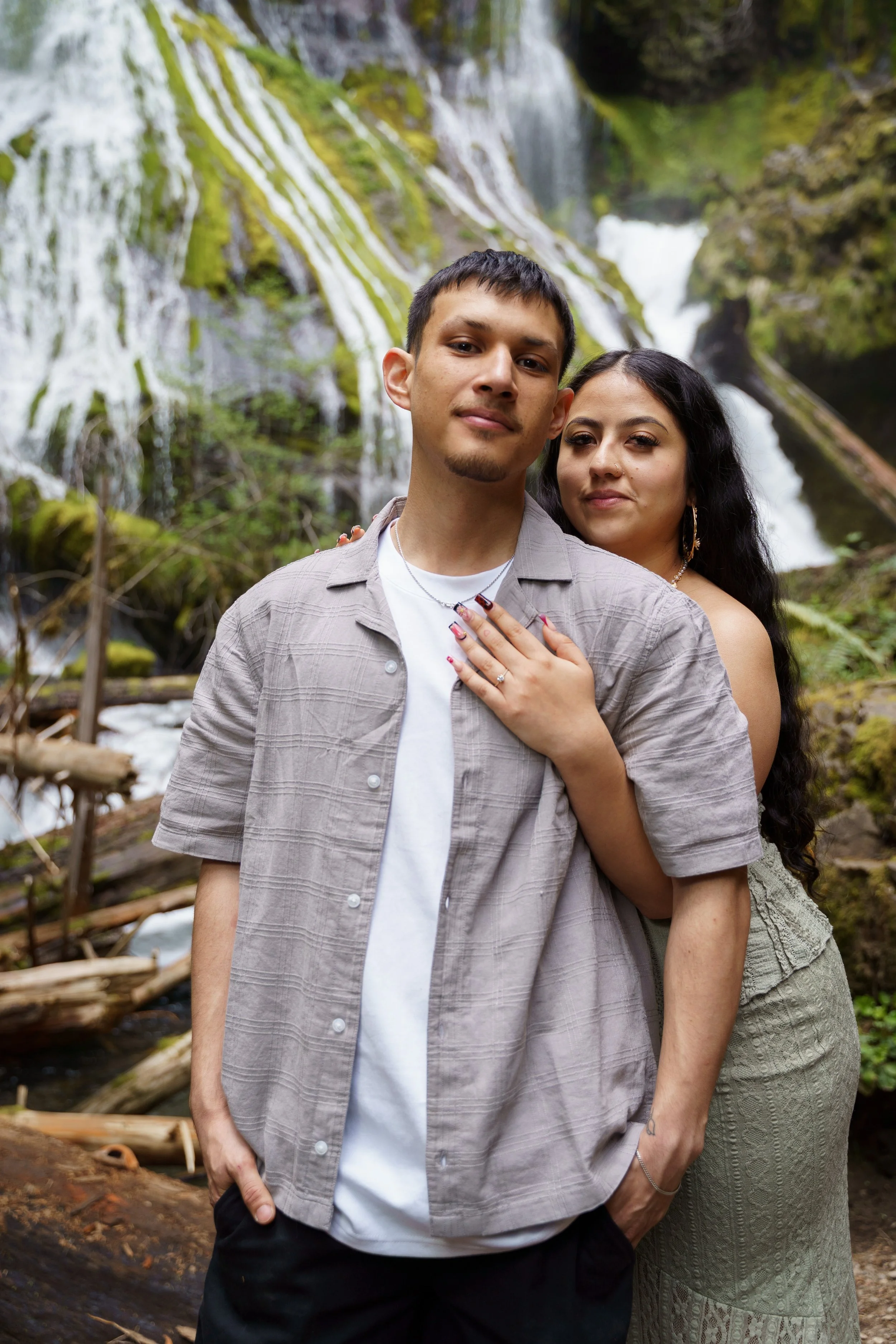 surprise-proposal-photos-panther-creek-falls-washington-state-consciously-captured-photography-032.jpg