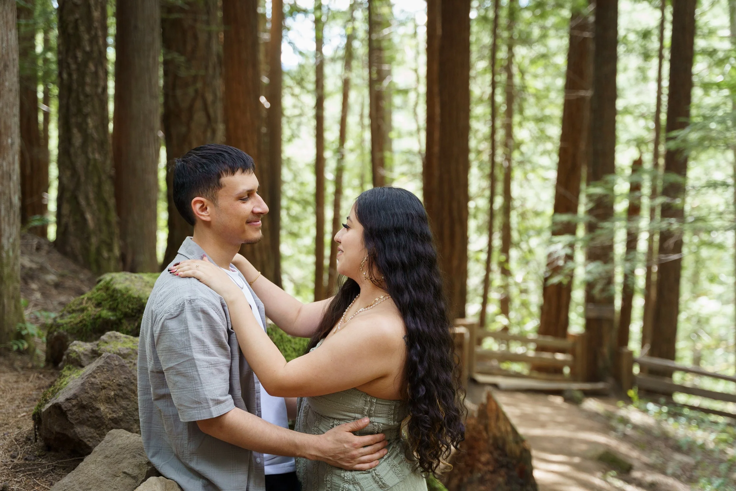 surprise-proposal-photos-panther-creek-falls-washington-state-consciously-captured-photography-023.jpg