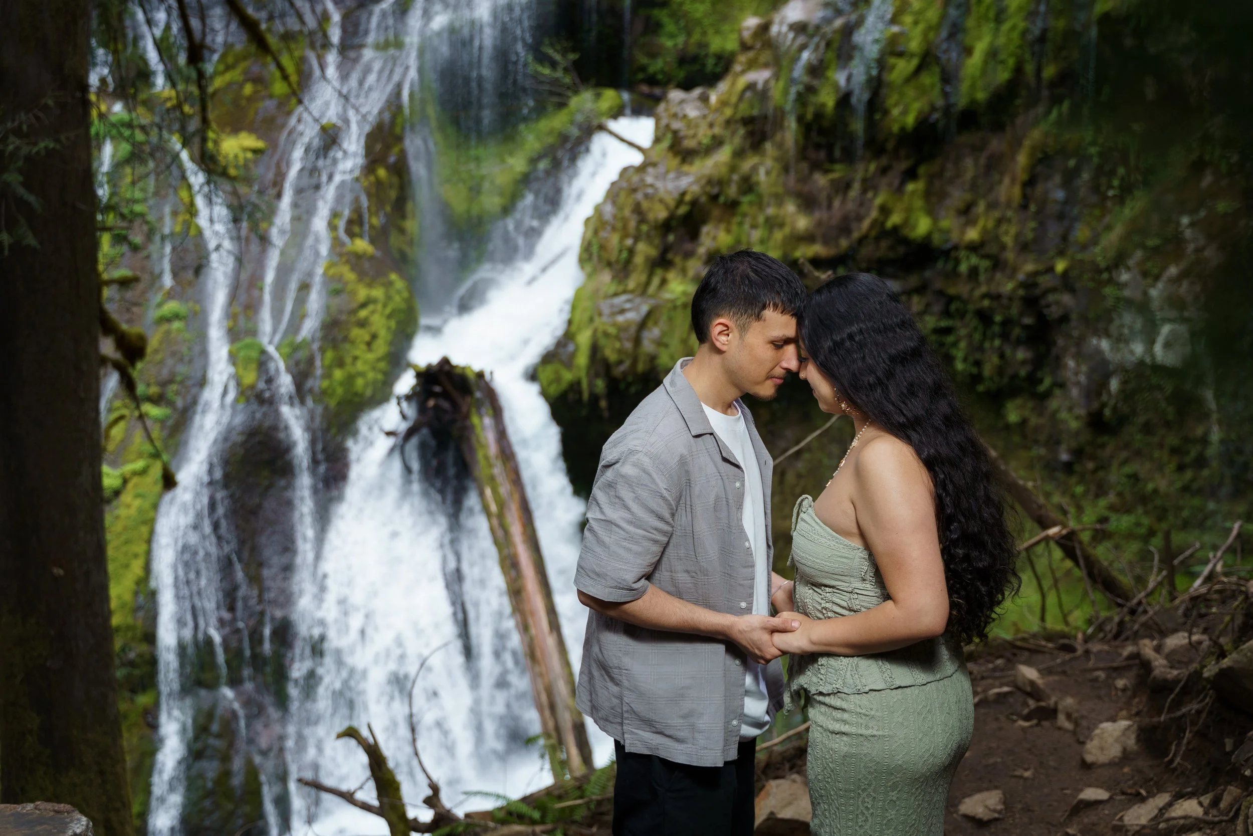 surprise-proposal-photos-panther-creek-falls-washington-state-consciously-captured-photography-055.jpg