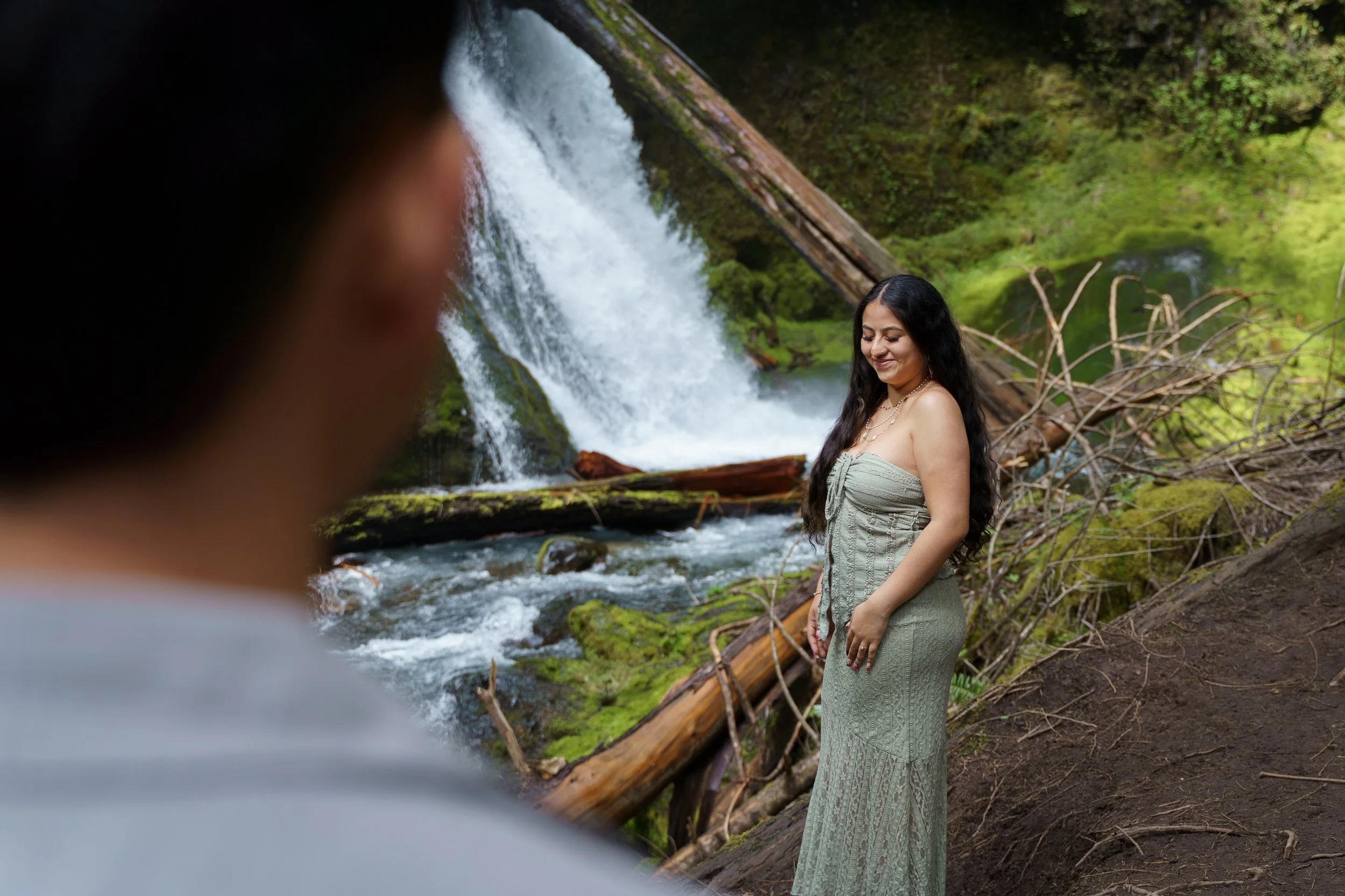 surprise-proposal-photos-panther-creek-falls-washington-state-consciously-captured-photography-048.jpg