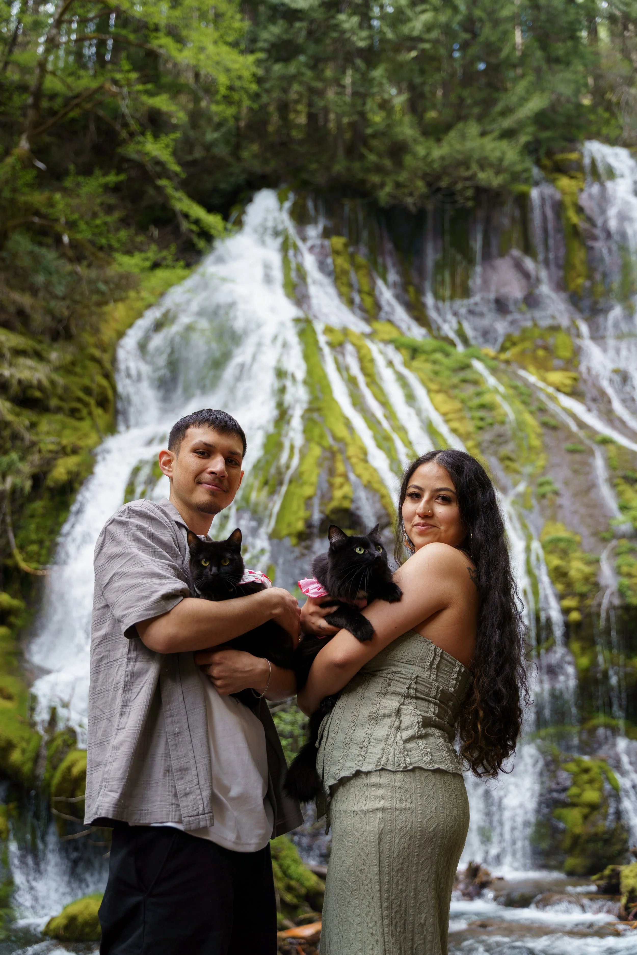 surprise-proposal-photos-panther-creek-falls-washington-state-consciously-captured-photography-051.jpg