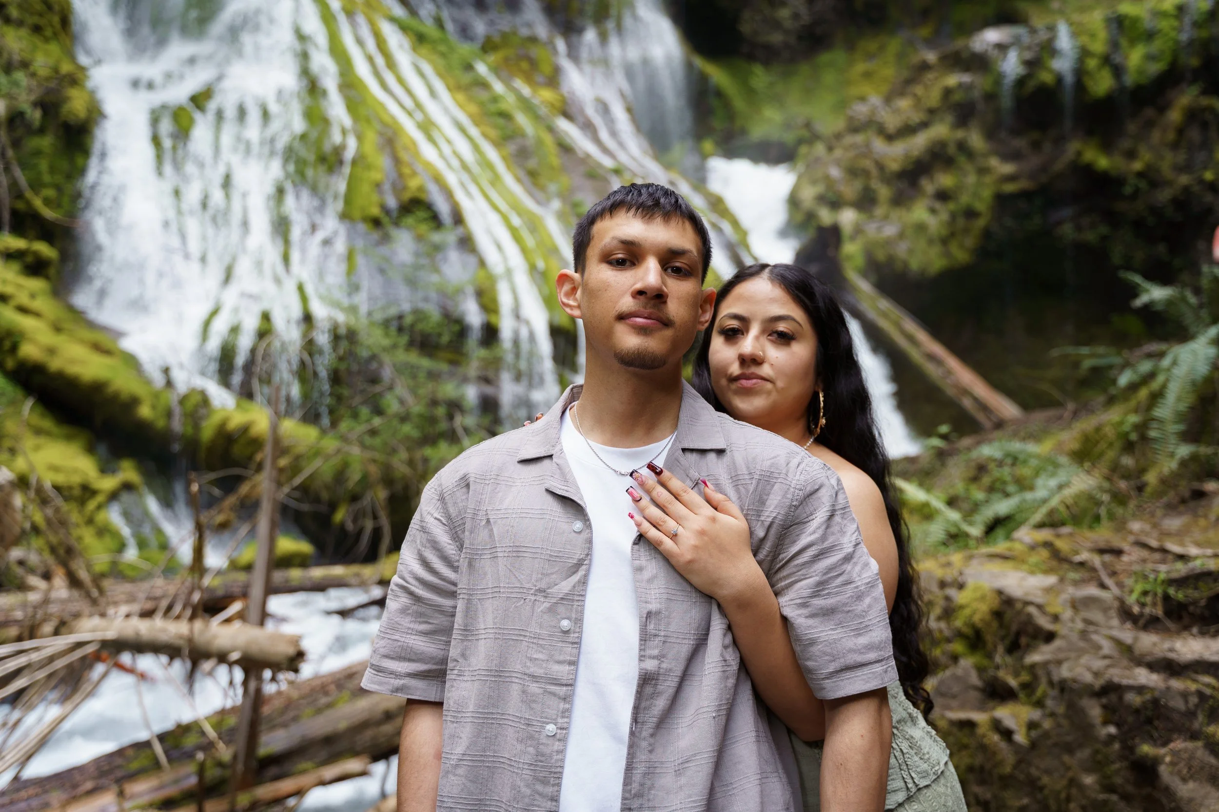 surprise-proposal-photos-panther-creek-falls-washington-state-consciously-captured-photography-031.jpg