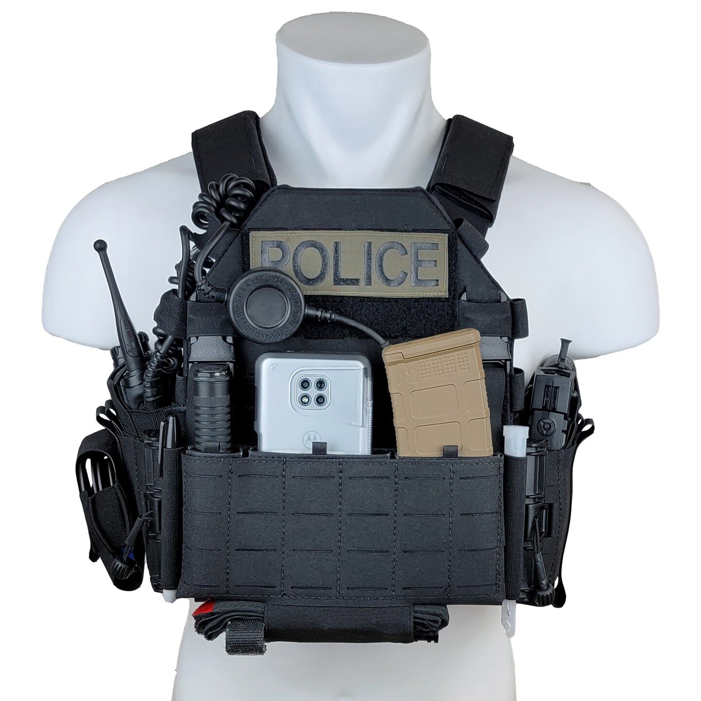 Rig for some Local LE with some cool things going on.

The Build:
-DPC Front Plate Bag (custom size)
-DPC Rear Plate Bag (custom size)
-Micro Molle Placard
-Custom Elastic Insert (Rifle, Body Cam, Pistol)
-Elastic Cummerbund (2.5 Section)
-Mag Wing L
