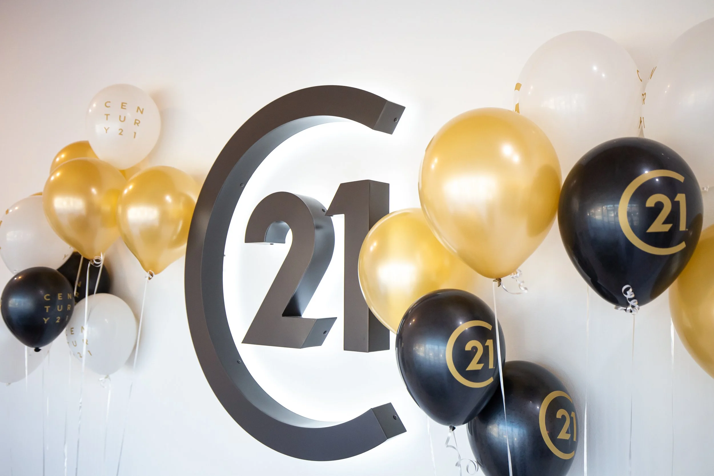 C21_Tulsa_RibbonCutting_GCREP-48.jpg