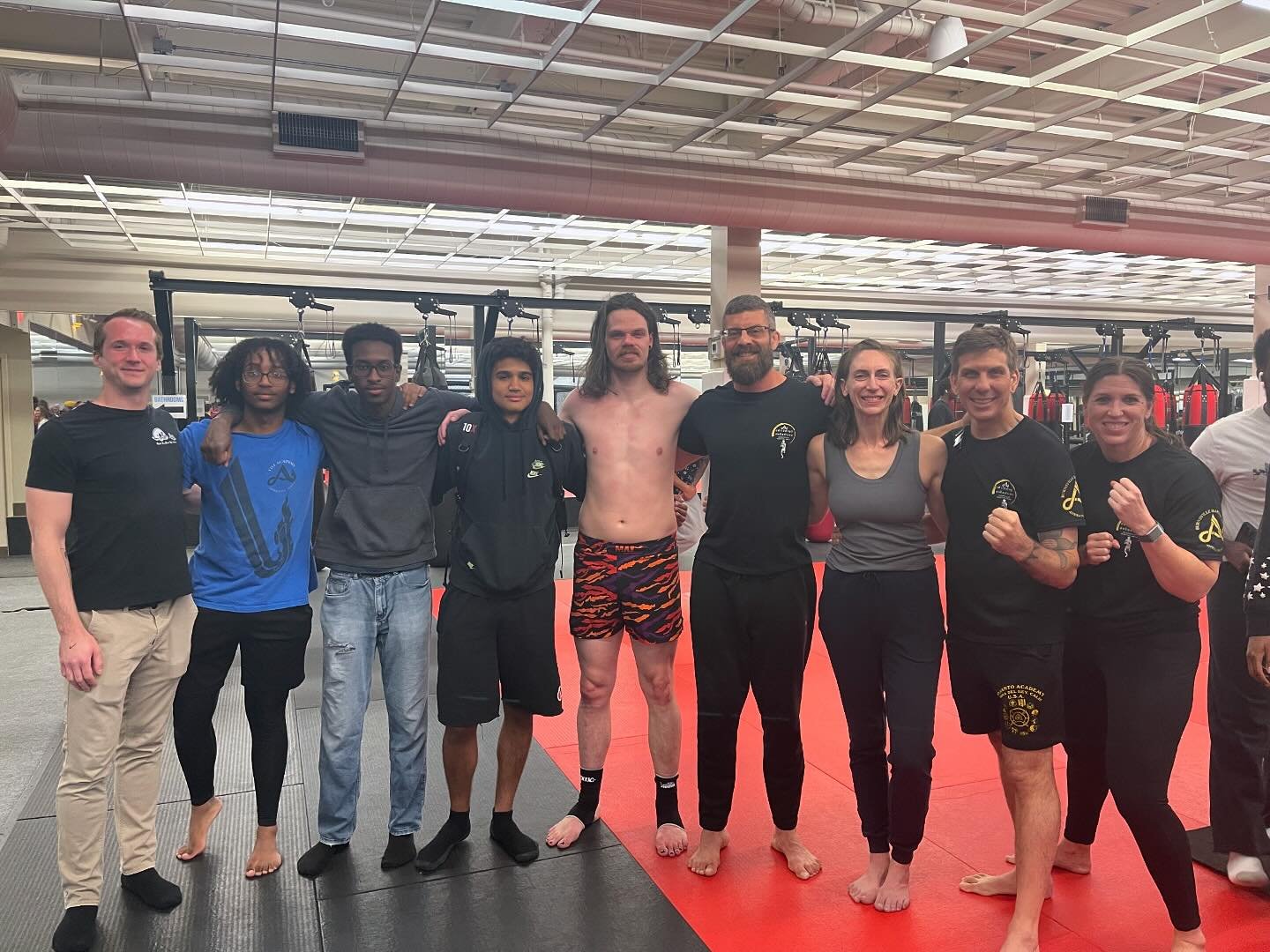 Shout out to everyone that competed in the Muay Thai scrimmages this past weekend at @thecellargym. You all did outstanding! Thank you to all the students who came out to corner and support the team!
.
.
.
#muaythai #fights @fighters #thaiboxing #kic