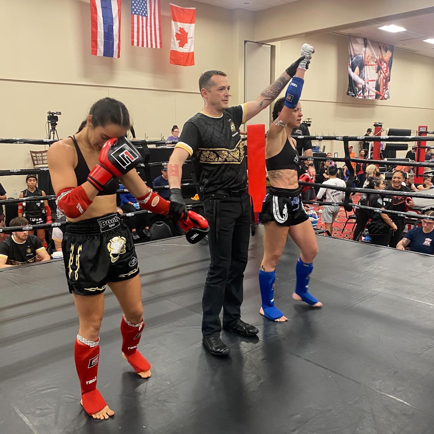 Megan came in strong in the first round, controlling the fight with her boxing and teeps. She dragged her opponent into deep waters and was able to win the exchanges in the third round, showing why she is the champ. Congratulations to the new Light W