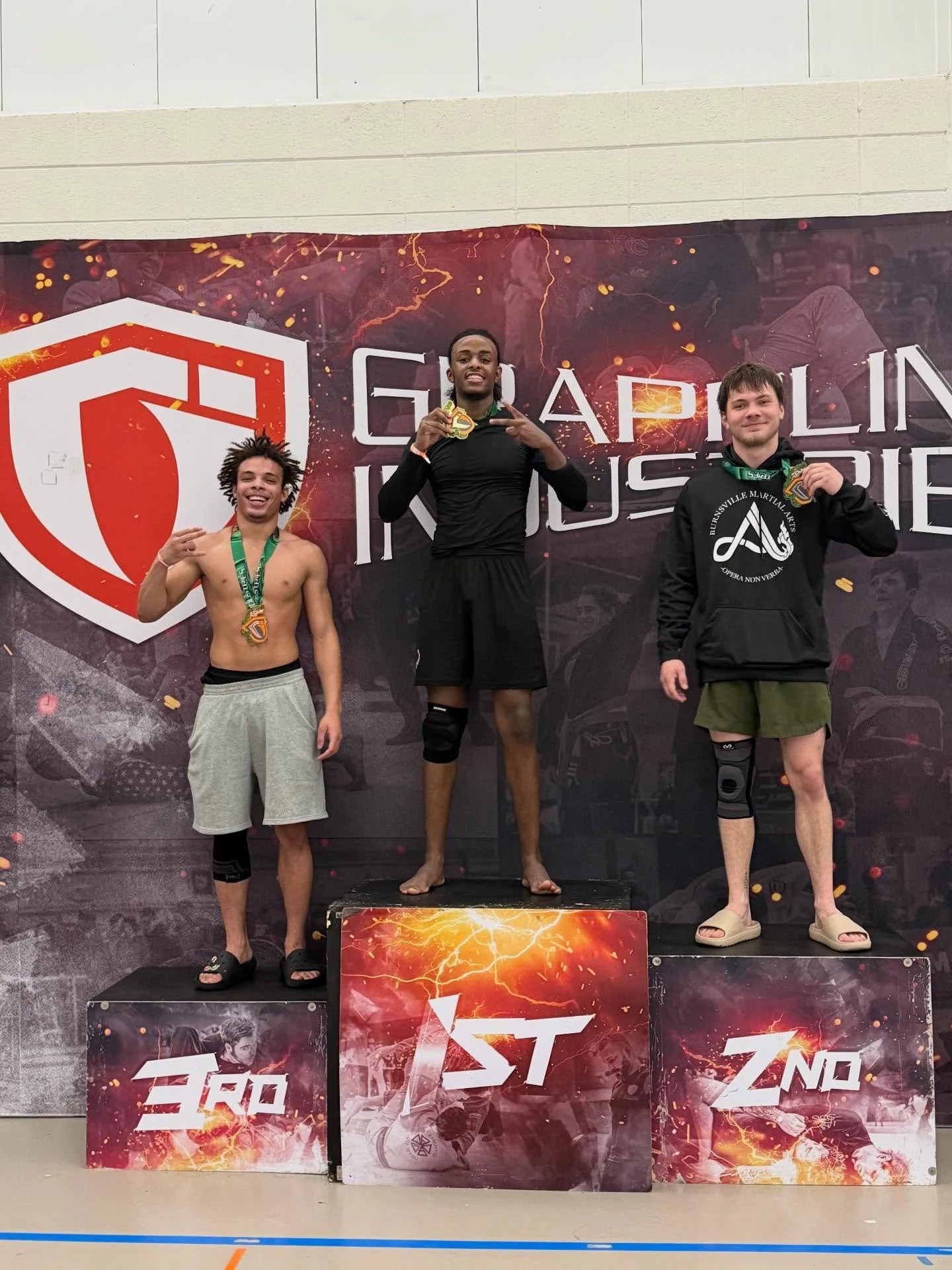 We had a great time at @grapplingindustries this weekend! The team worked hard and had a lot of fun. Congratulations, everyone! 🏅
.
.
.
.
.
.
#bjj #tournament #jiujitsu #grapplingindustries #competition