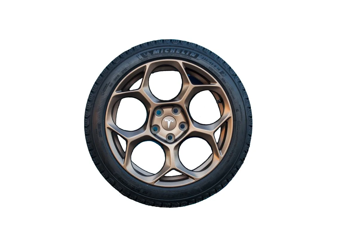 Telsa-Model-3-hex-bronze-18-inch-winter-tire-2.jpg