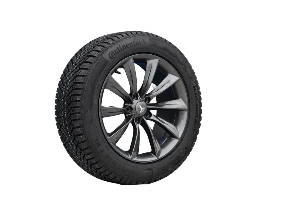 Model Y 18" Turbine Winter Tire Package