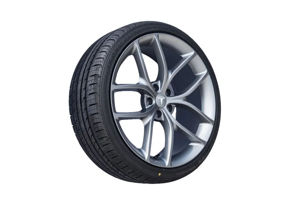 Tesla-Model-3-Tack-Package-Zero-G-Grey.jpg