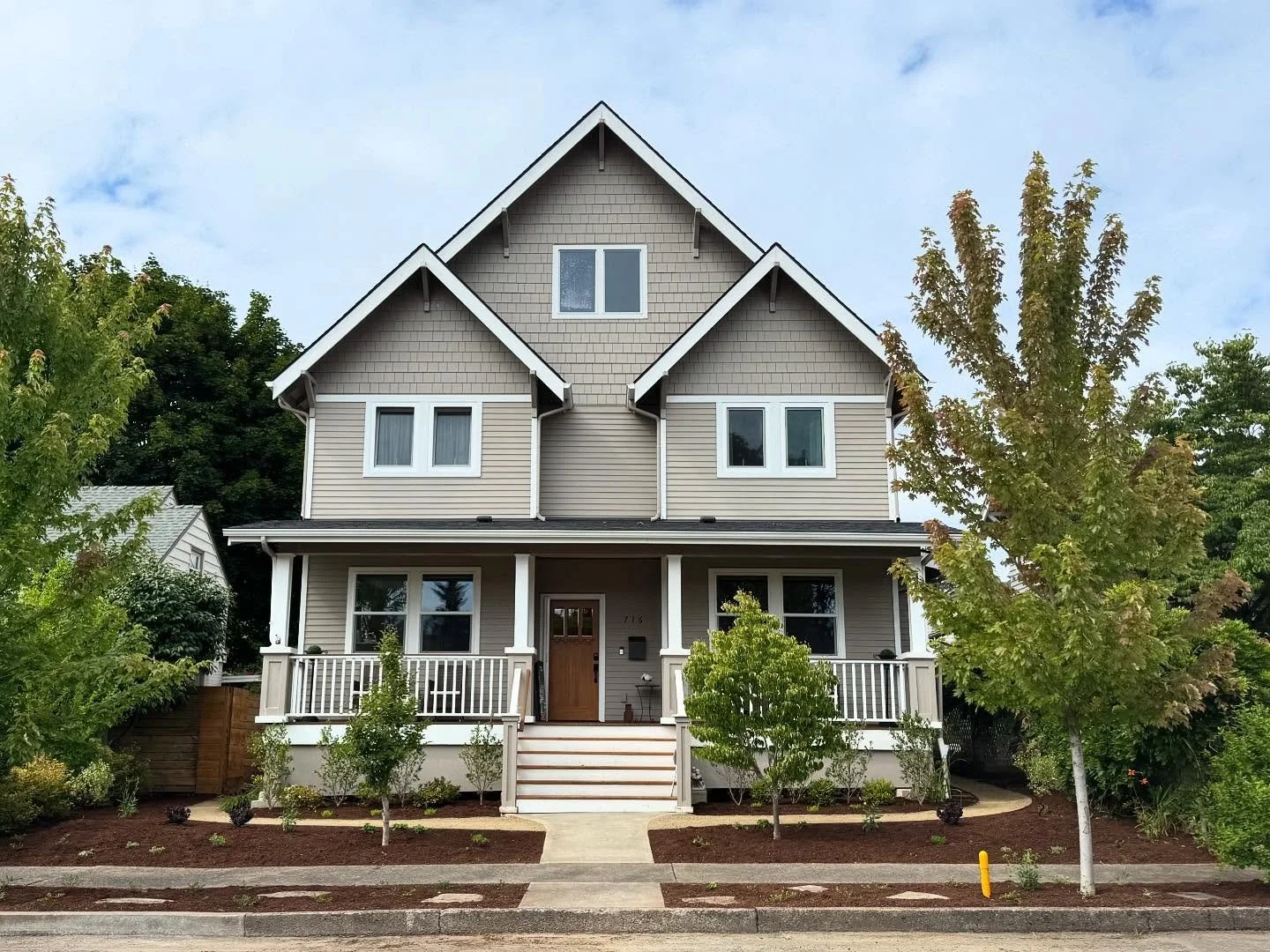 Another install from June that deserves a post. 
•
Handyman Bill came in and did a lot of the prep work for us, but it still takes a landscaper’s eye to create the finer details. 
•
This little backyard is ready for all the summer BBQ