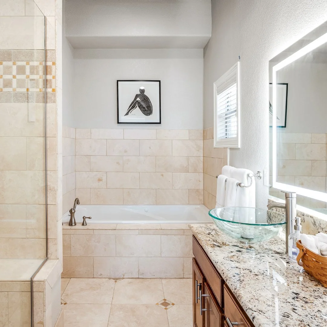 3380 Longwood Ave — 6.jpg